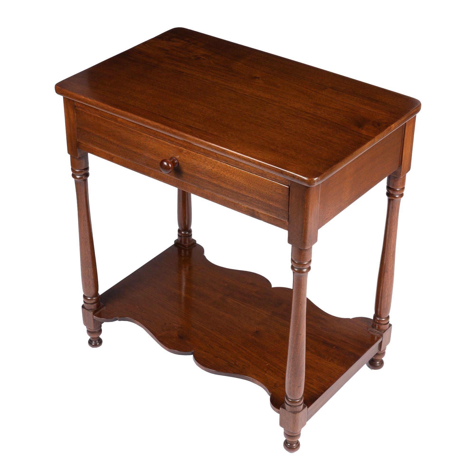American Walnut One Drawer Stand with Stretcher Shelf, 1810-20 For Sale 5