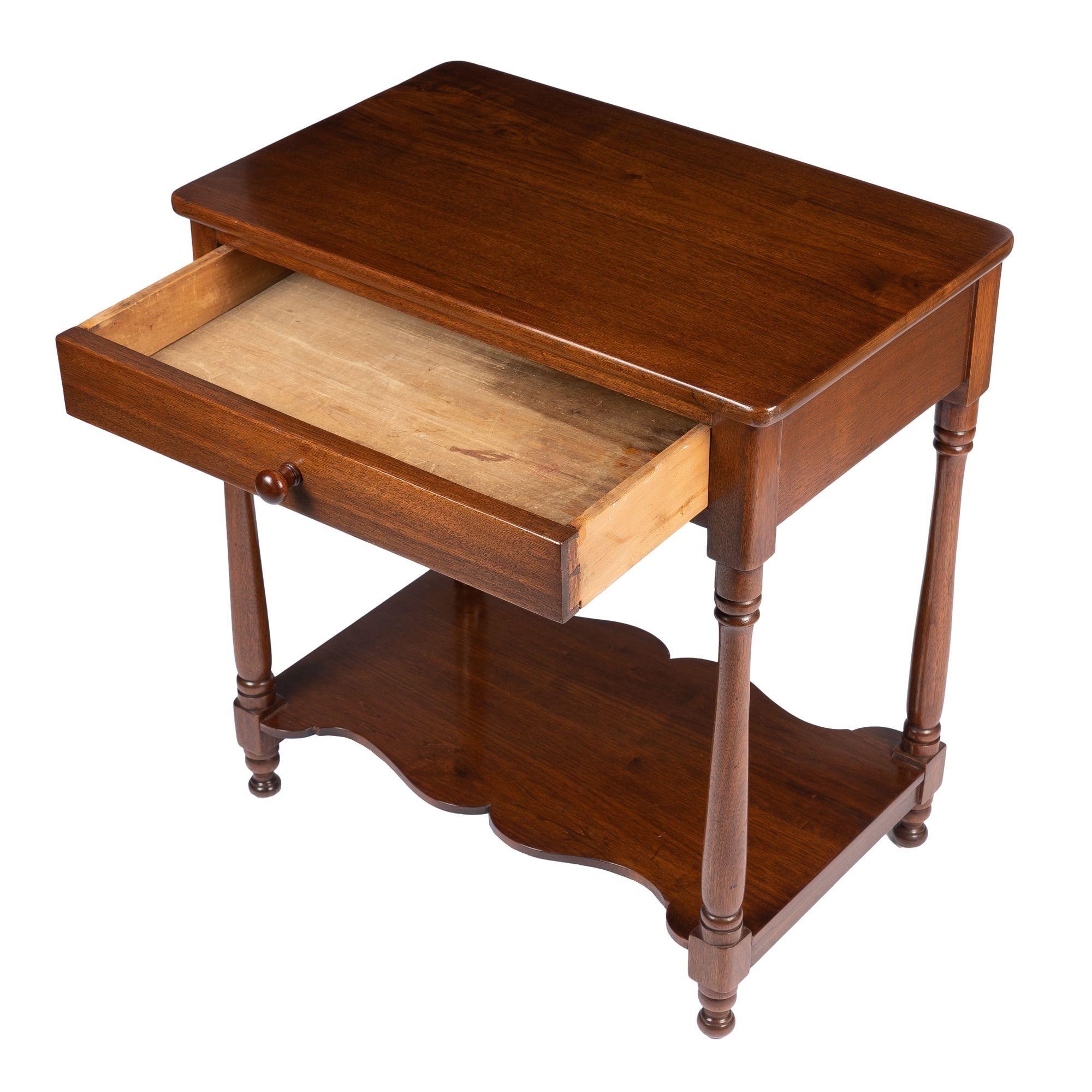 American Walnut One Drawer Stand with Stretcher Shelf, 1810-20 For Sale 6