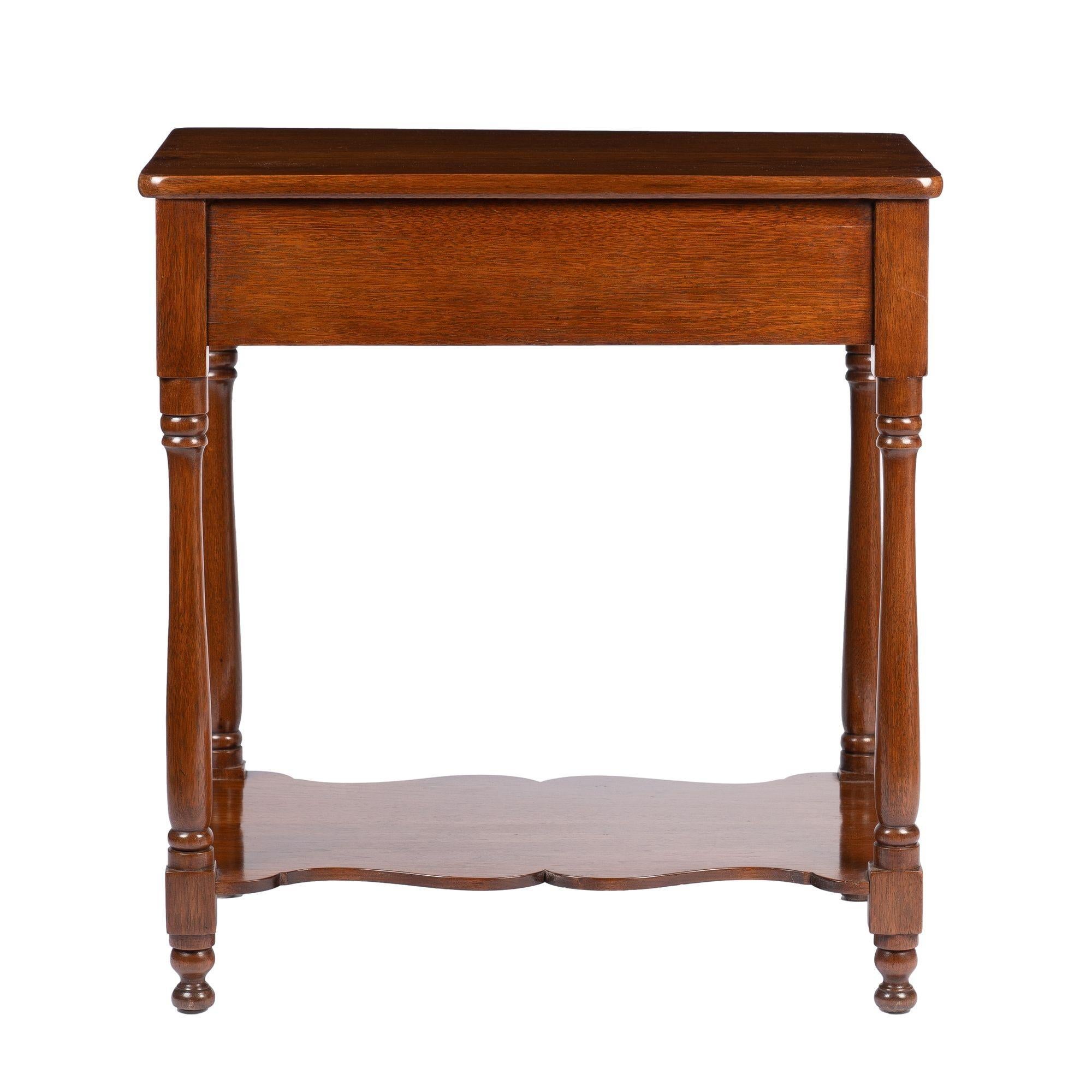 American Walnut One Drawer Stand with Stretcher Shelf, 1810-20 For Sale 1