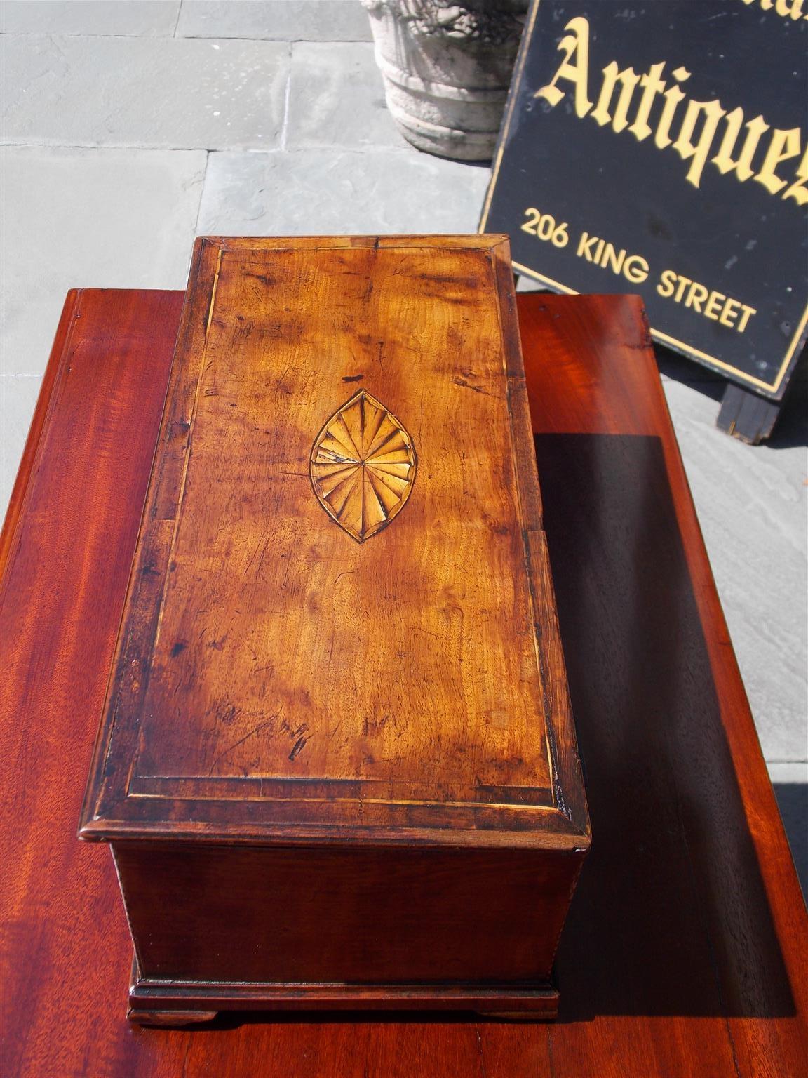 American Walnut Satinwood Inlaid Valuables Box with Original Feet, Circa 1780 In Excellent Condition For Sale In Hollywood, SC