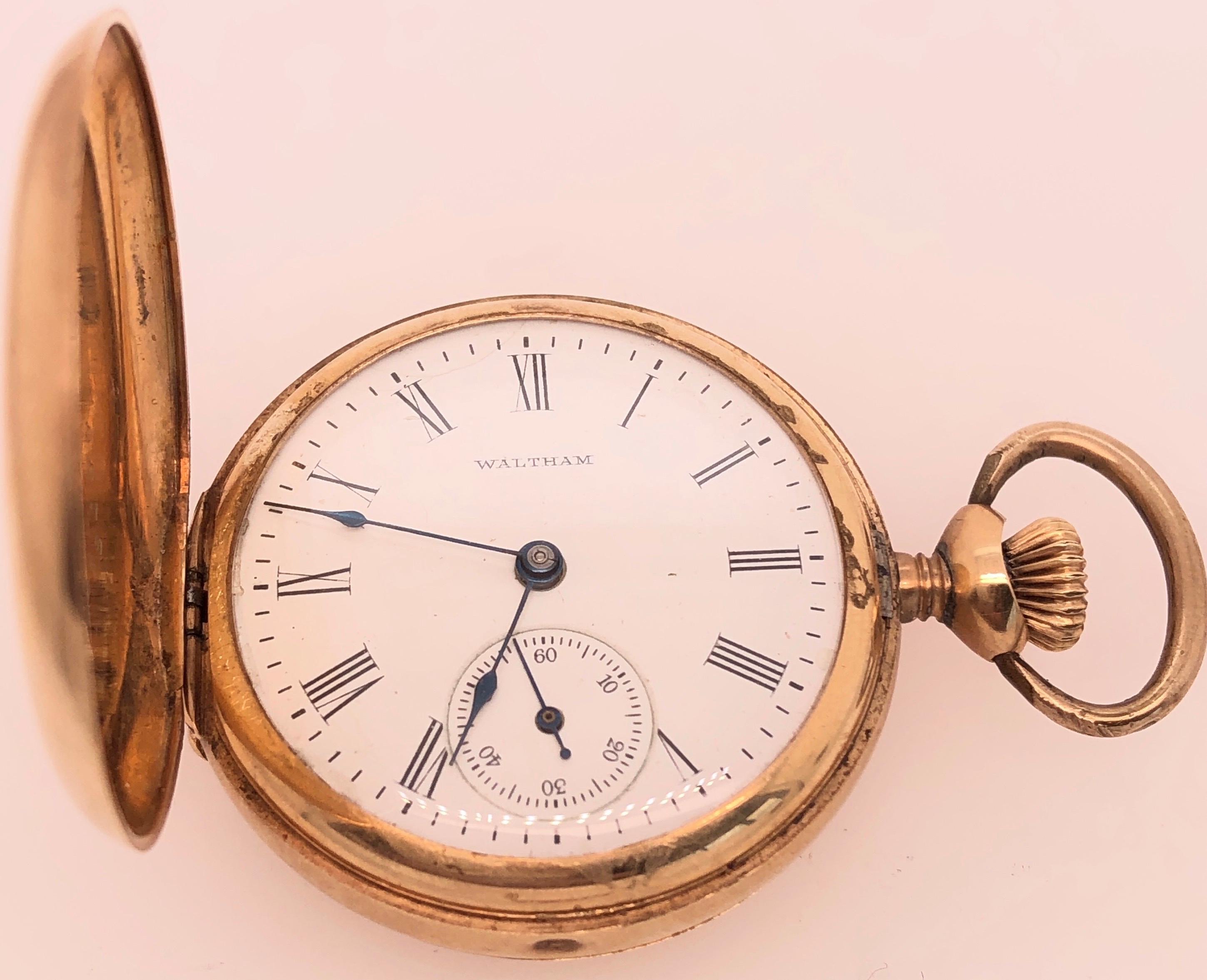 American Waltham Co. Antique Yellow Gold Pocket Watch.
Circa 1913, American Waltham & Company 32 mm 14 karat yellow gold pocket watch with case model number 5068138. Medallion style engraved design. Fifteen jeweled, grade 620 acid etched movement. 