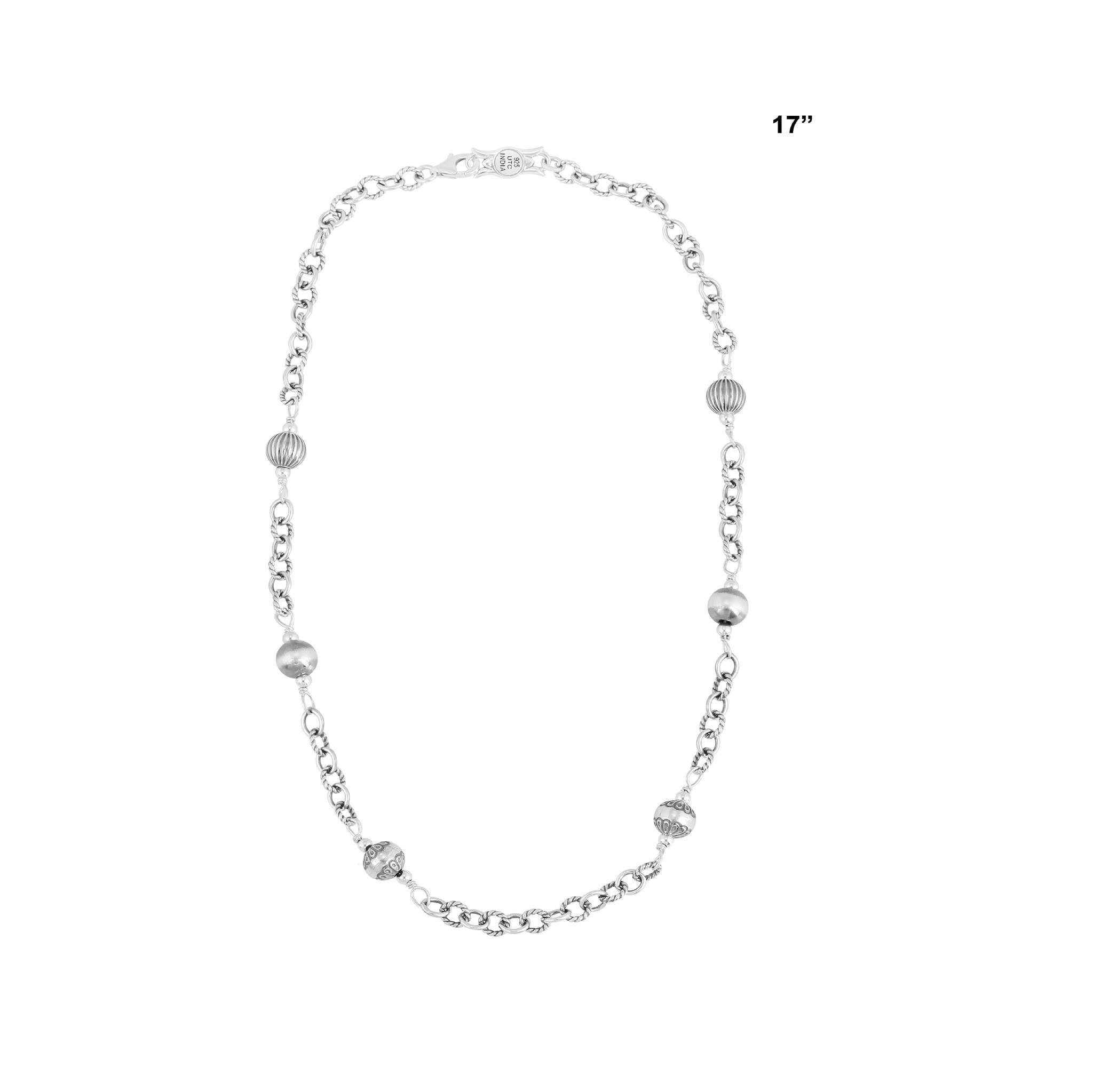 Donna American West Jewelry Collana ovale con perline e texture in argento sterling in vendita