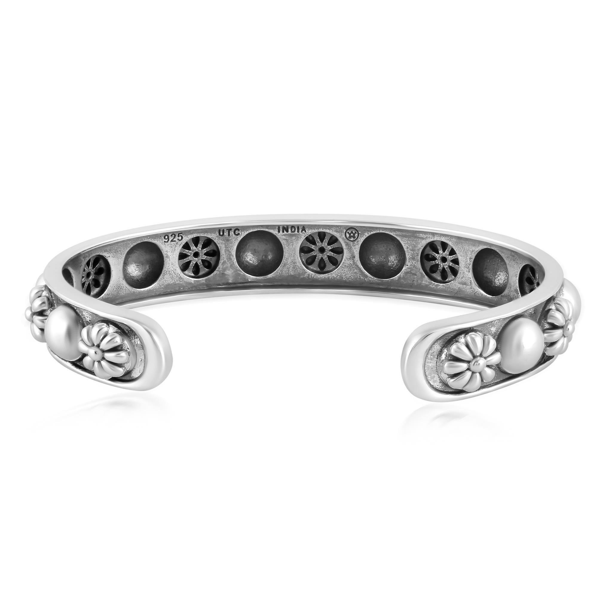 Brazalete puño flor de plata de ley de American West Jewelry, pequeño a grande nativo estadounidense en venta