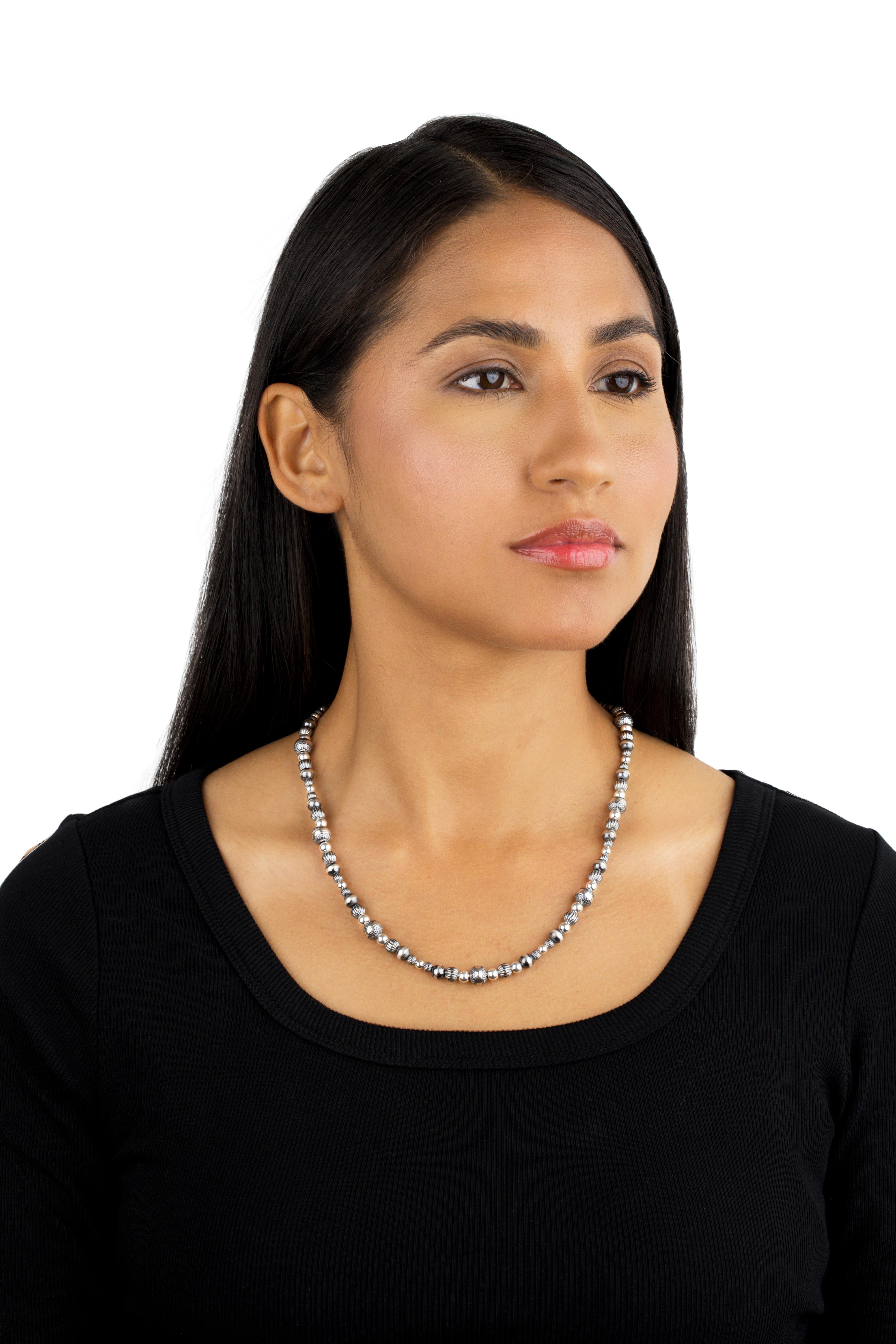 American West Jewelry - Collana di perle dei nativi in argento sterling, 21 - 24 pollici In condizioni Nuovo in vendita a New York, NY