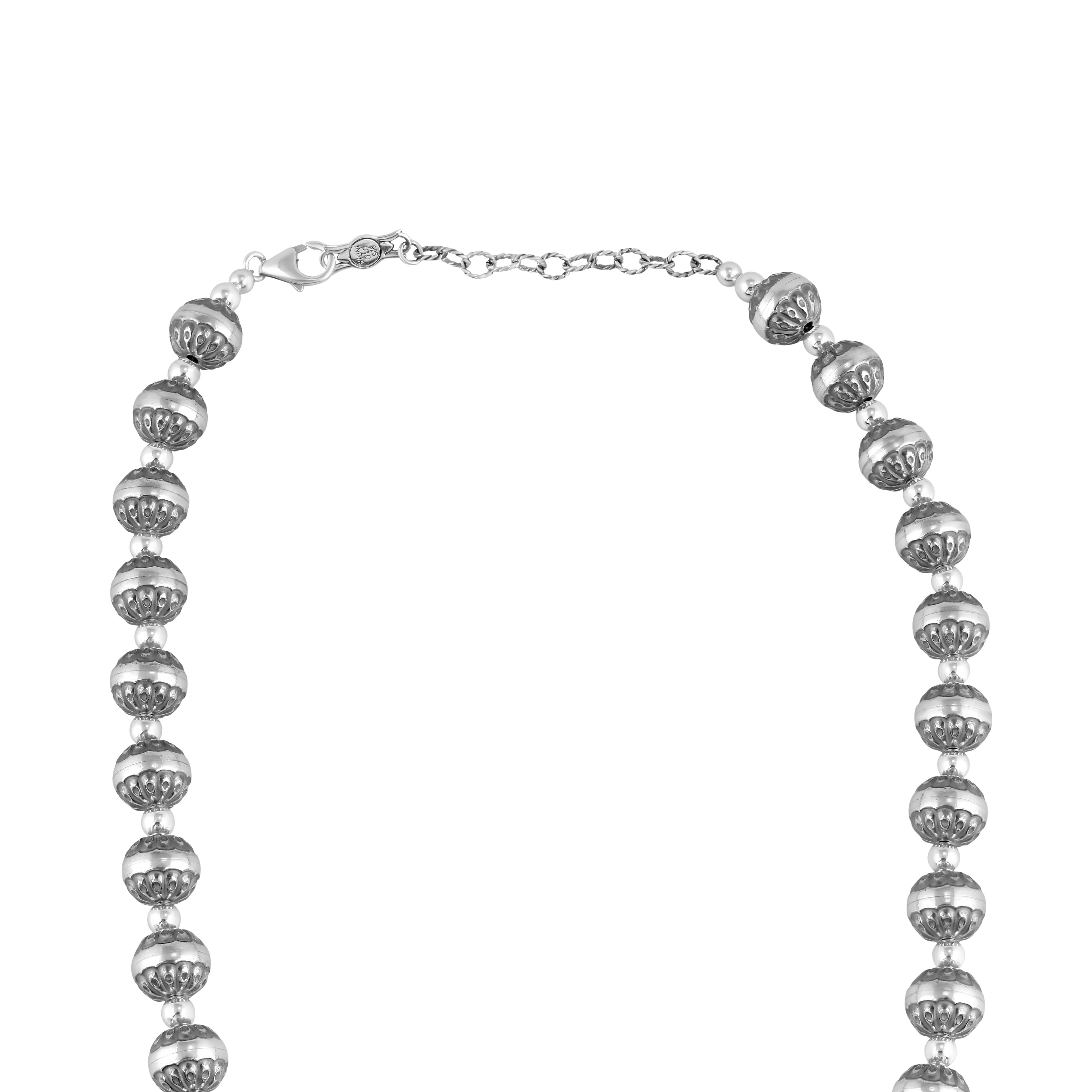 Gioielli dell'Ovest Americano Collana di perle dei nativi in argento Sterling In condizioni Nuovo in vendita a New York, NY