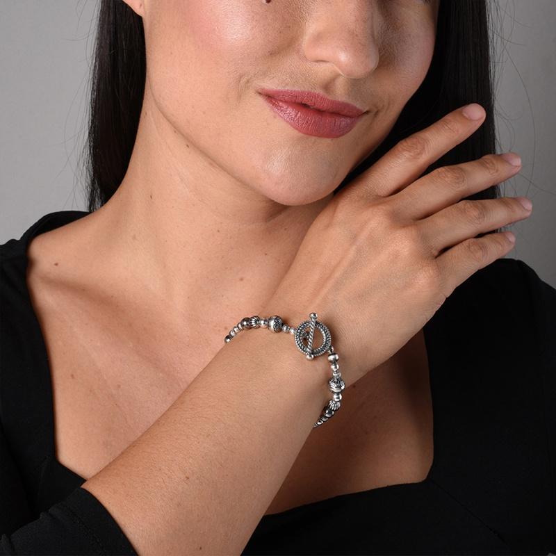 Nativo americano Gioielli dell'Ovest Americano Bracciale con perle miste in argento 925 dei Nativi in vendita