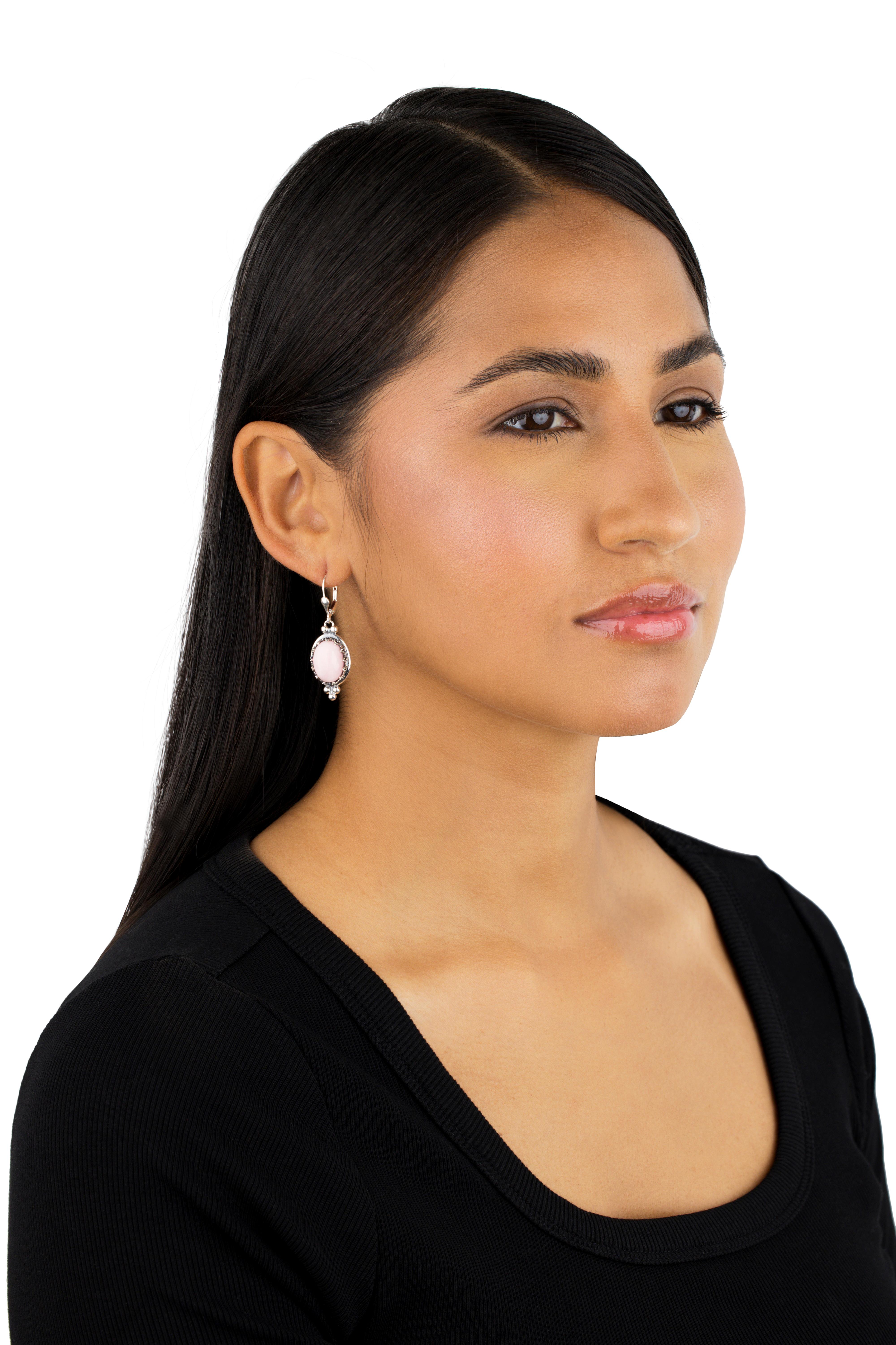 Amérindien American West Jewelry Boucles d'oreilles en argent sterling avec couronne d'opale rose en vente