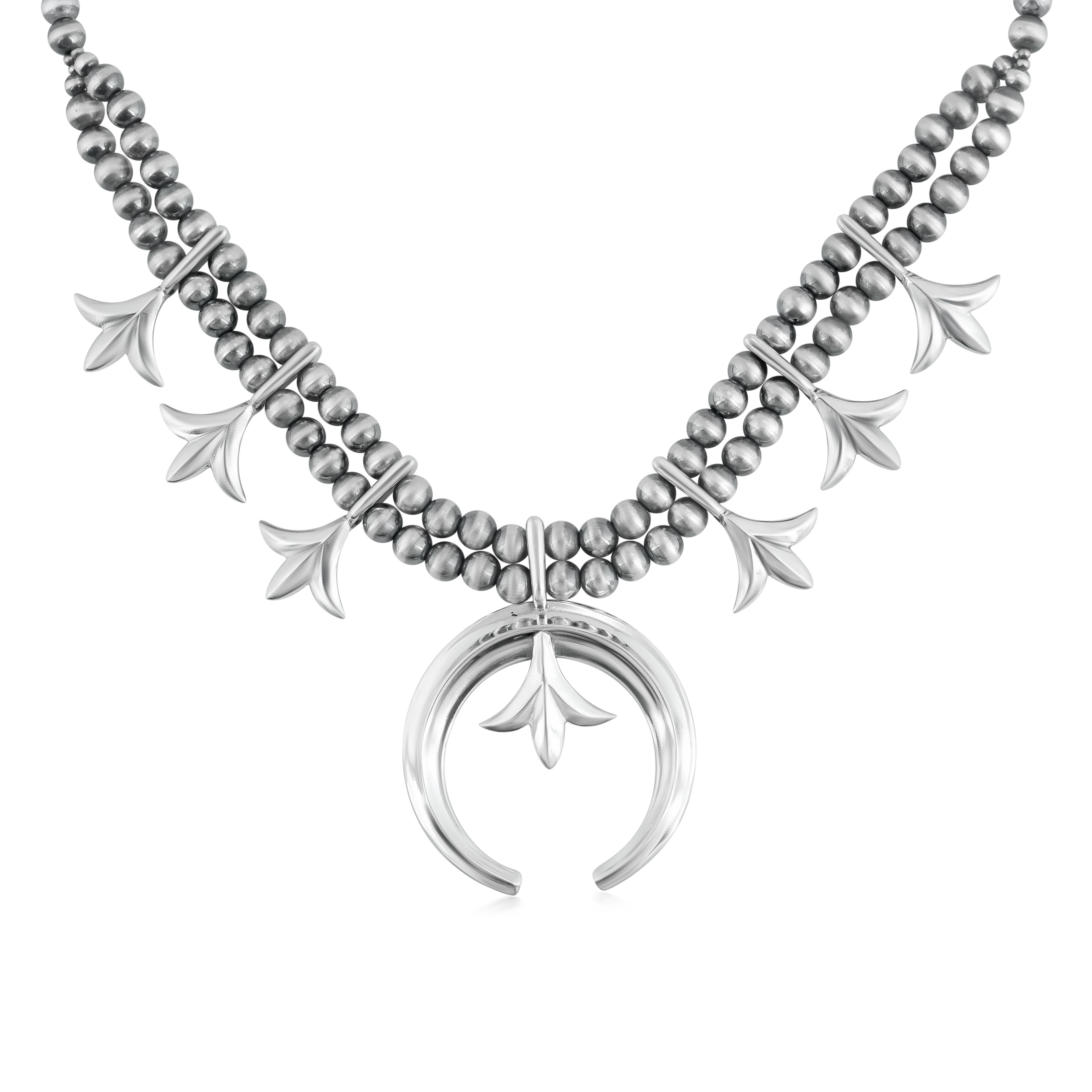 Collana di fiori di zucca in argento Sterling di American West Jewelry, 17-20 pollici in vendita 2