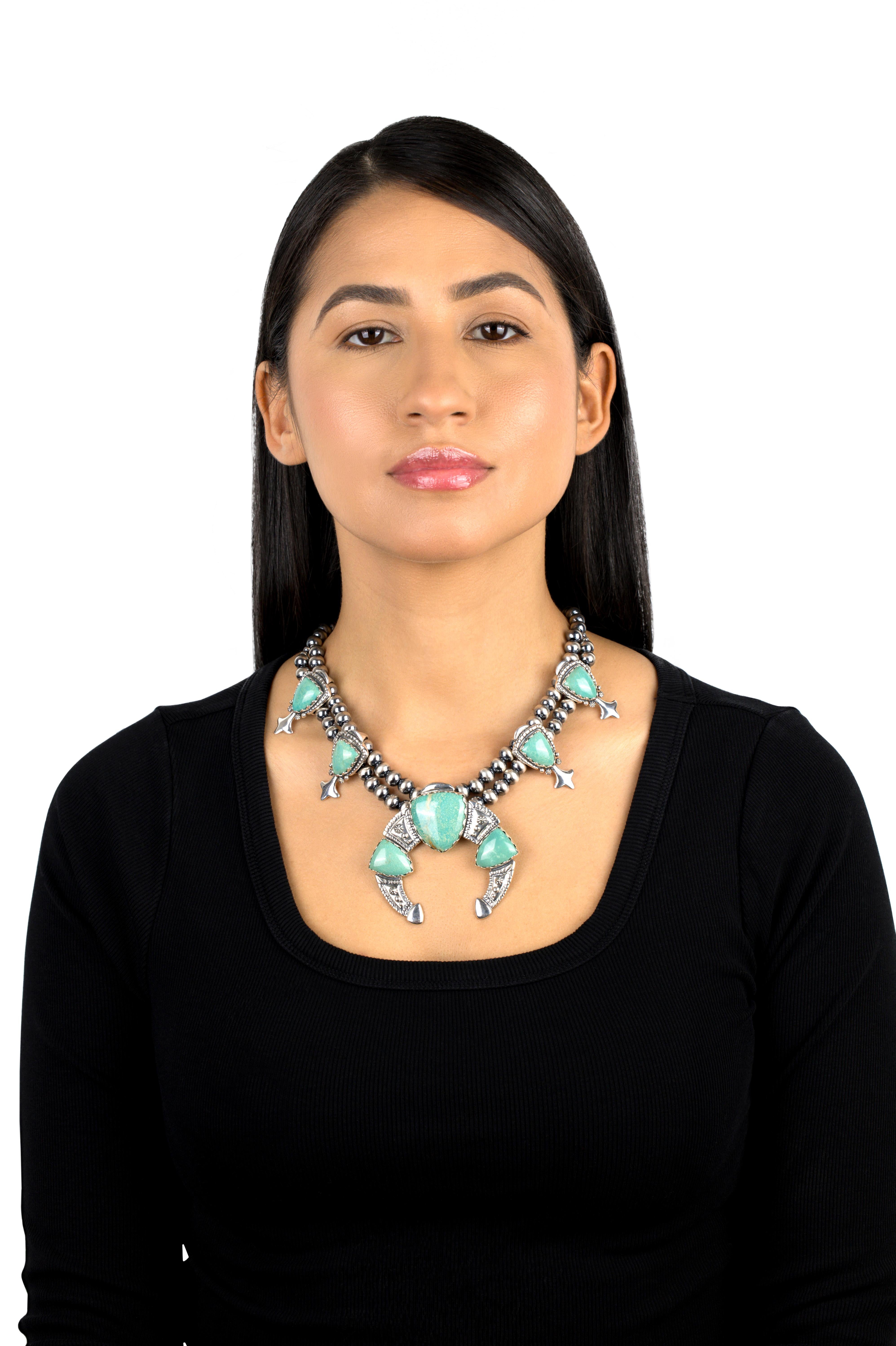 Collana American West in argento Greene & Greene Greene Collana di fiori di zucca, 18 anni in vendita 4