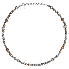 Collar con varias cuentas de jaspe con imagen de plata de ley del oeste americano
