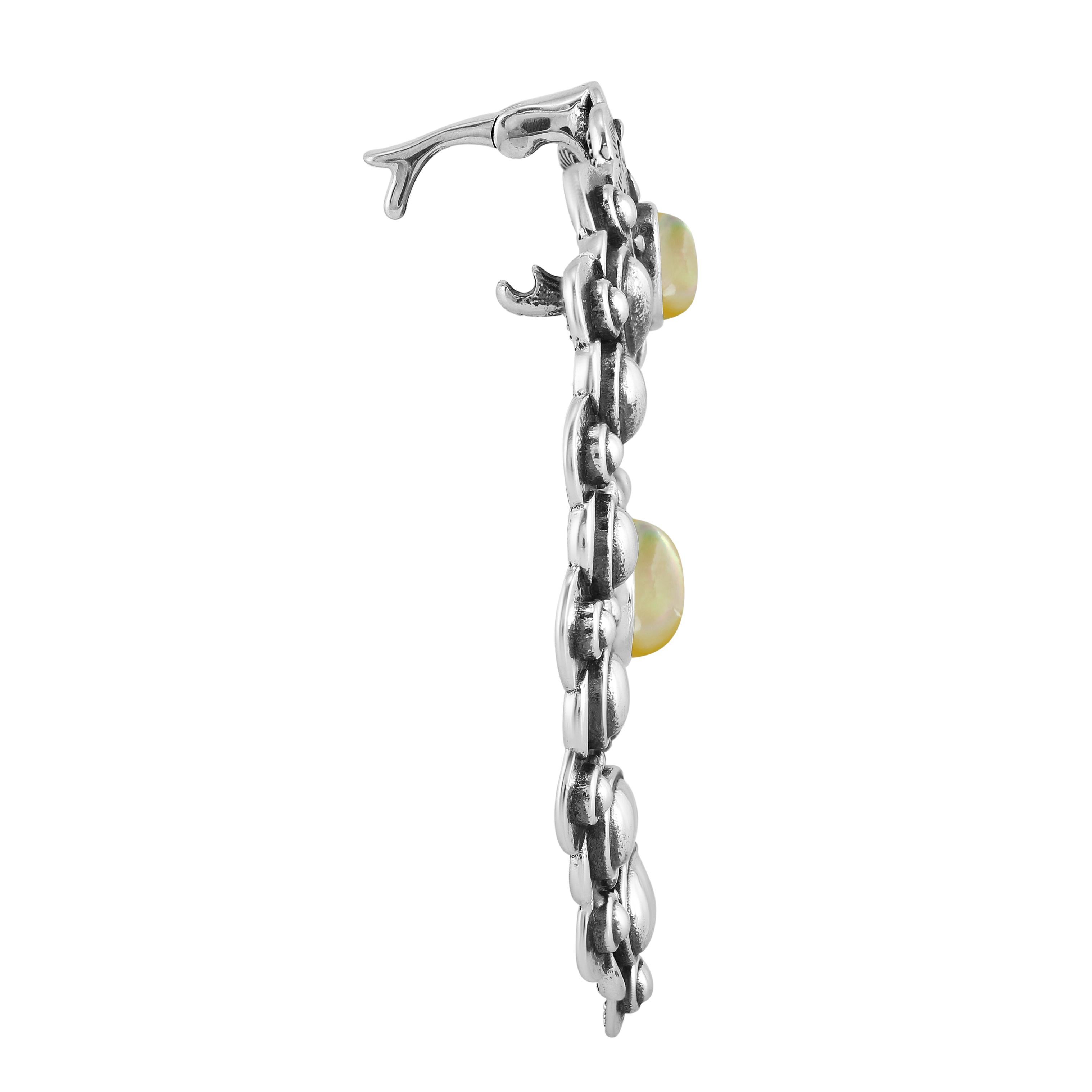 Taille poire Pendentif Naja d'American West en argent sterling avec nacre jaune en vente