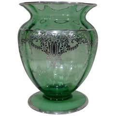 Amerikanische Vase aus geschliffenem grünem Glas mit Silberauflage, ca. 1920er Jahre