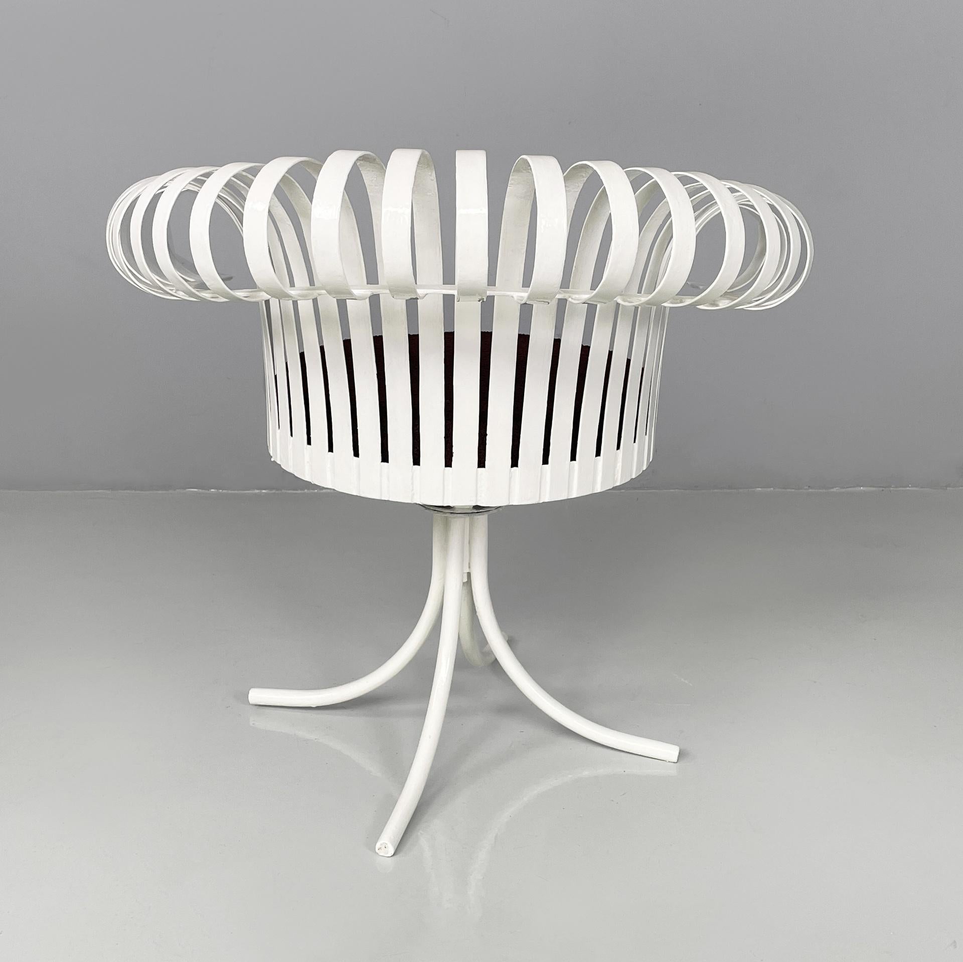 Fauteuils de jardin américains en métal blanc par Russell Wood Art, 1960s Bon état - En vente à MIlano, IT