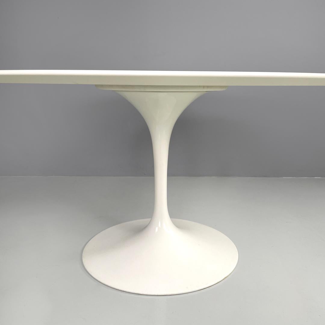 American white round dining table Tulip by Eero Saarinen for Knoll, 2007 For Sale 4