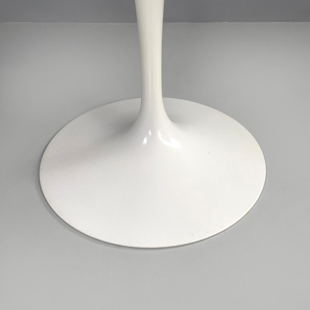 American white round dining table Tulip by Eero Saarinen for Knoll, 2007 For Sale 7
