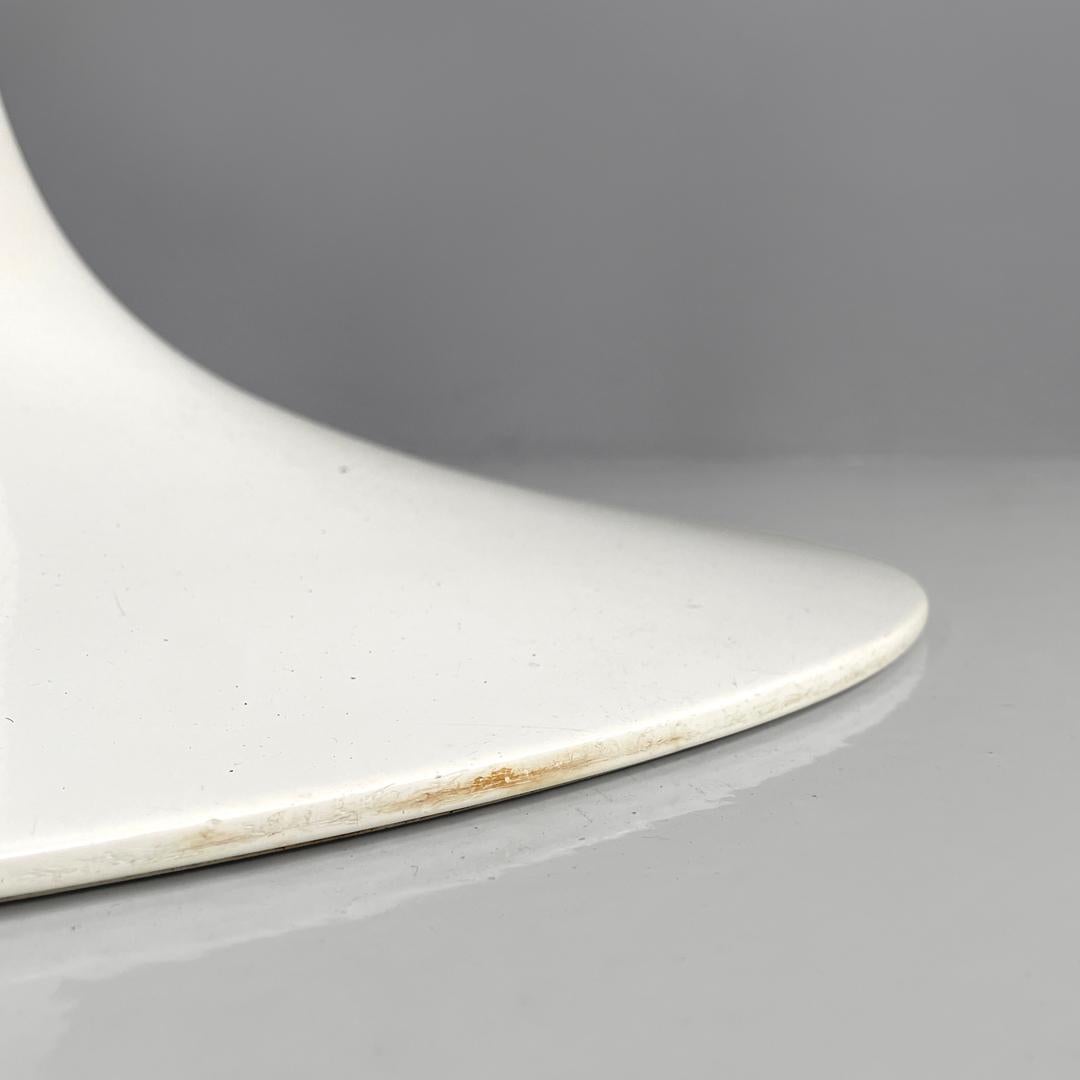 American white round dining table Tulip by Eero Saarinen for Knoll, 2007 For Sale 12