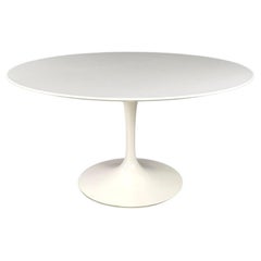 Table de salle à manger ronde blanche américaine Tulip d'Eero Saarinen pour Knoll, 2007
