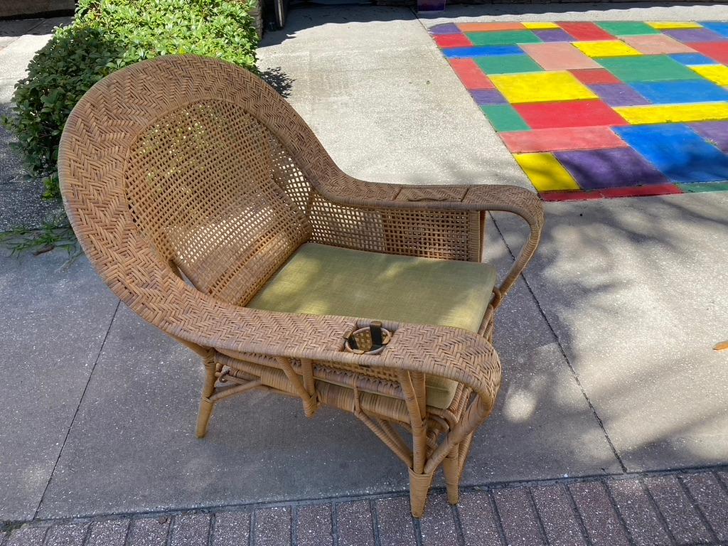 American Wicker ARMCHAIR w/ OTTOMAN attached  5