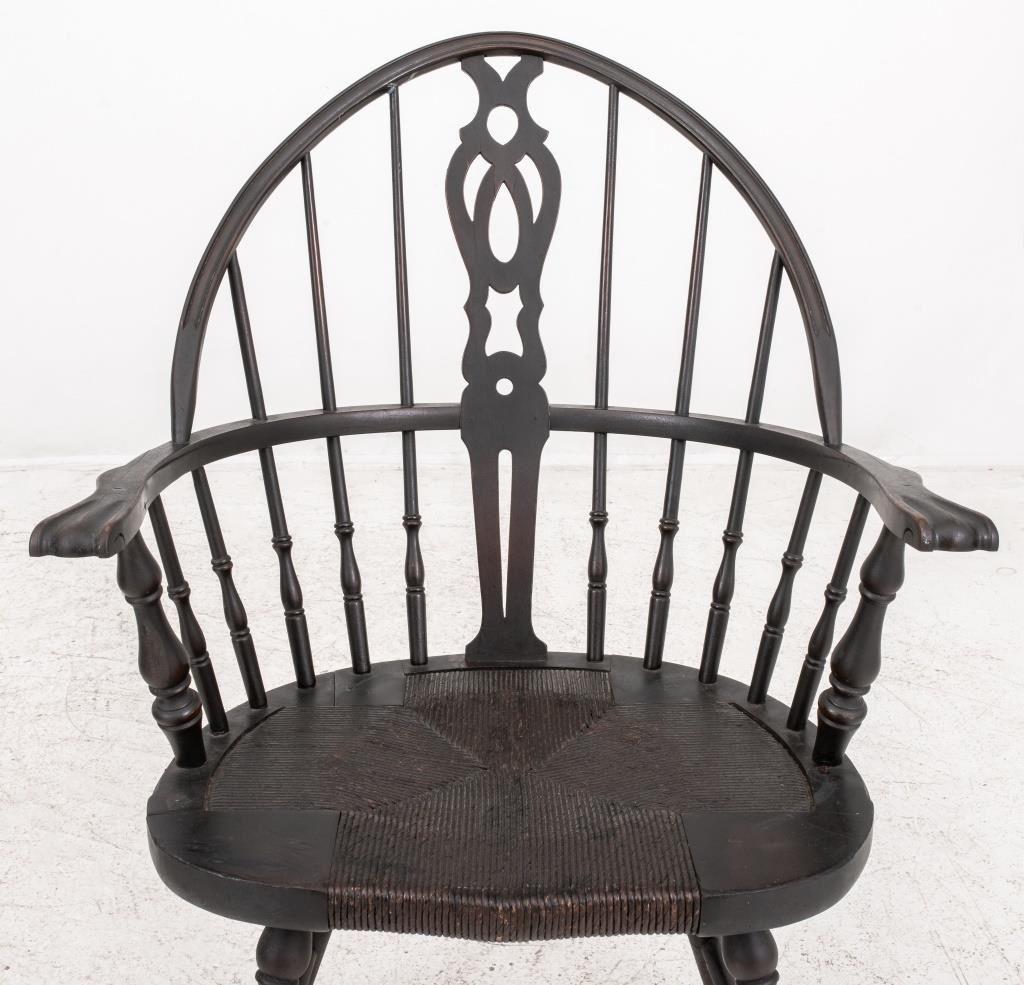 American Windsor Chair, 19th c In Good Condition For Sale In New York, NY