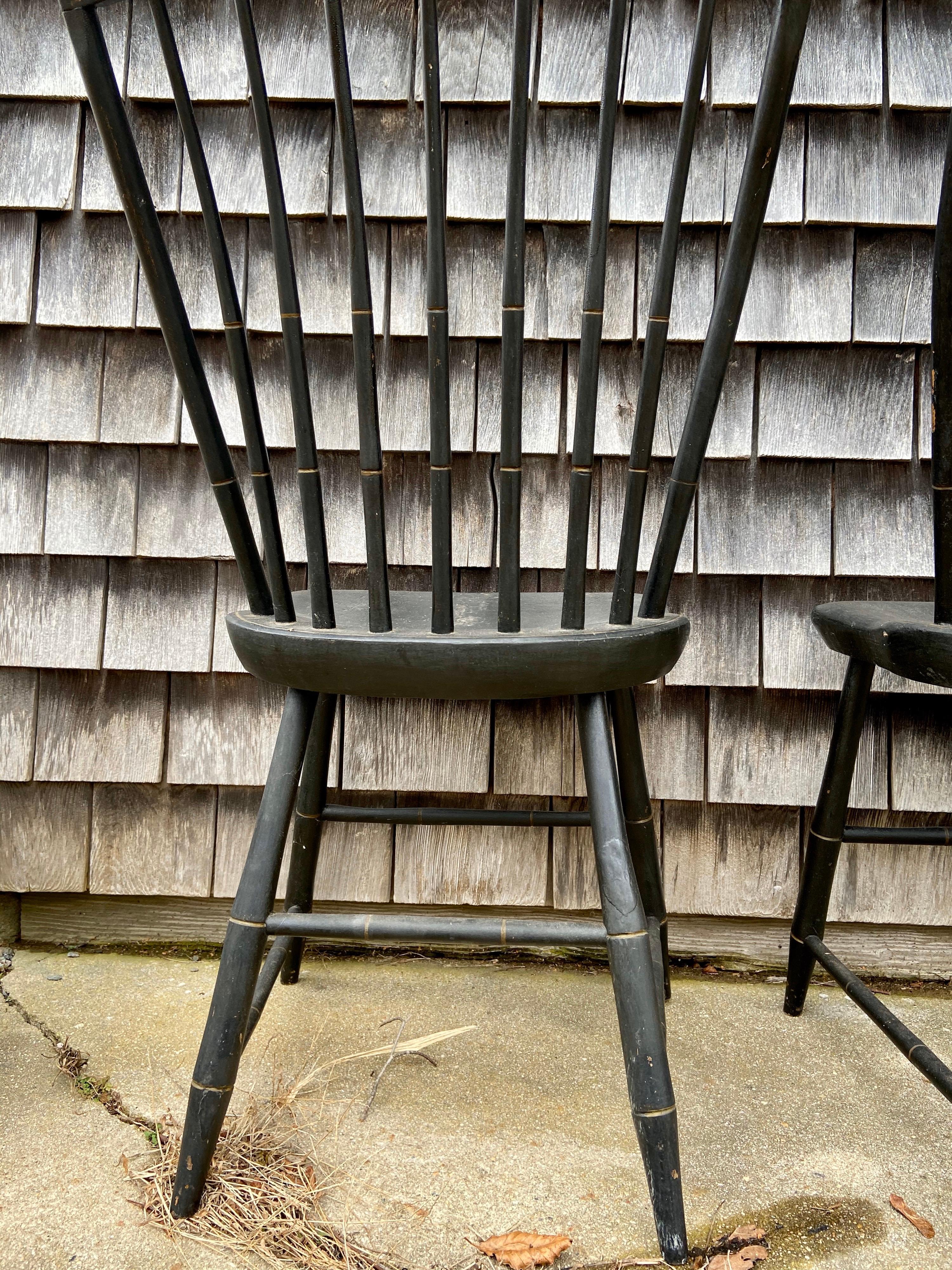 American Windsor Hickory Oakwood Handpainted Stenciled Chairs Black and Gold For Sale 1