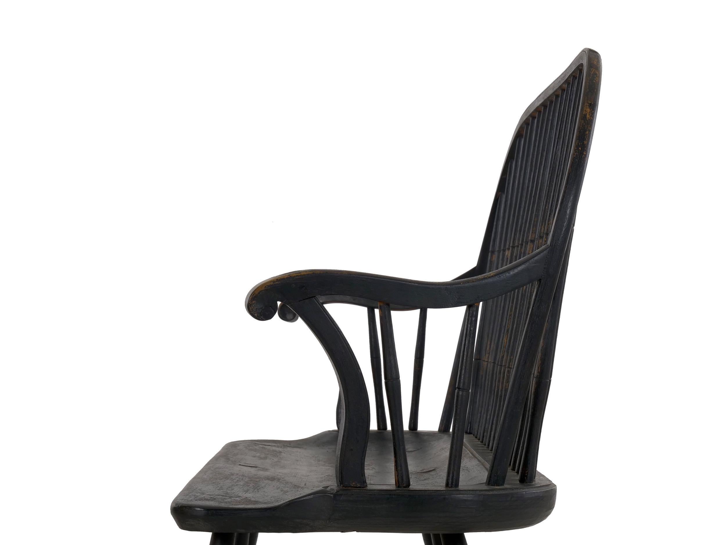 American Windsor Style Black Painted Sack-Back Settee Bench, 20th Century 3