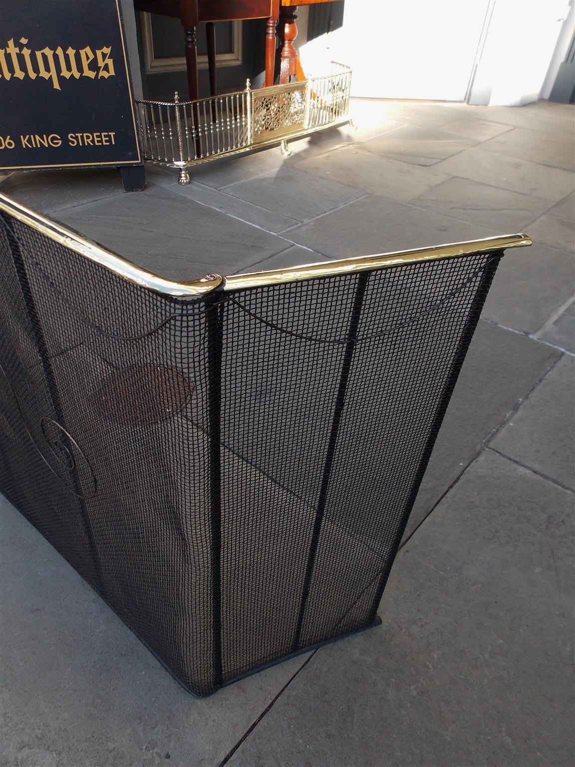 American Wire Scrolled Brass and Swag Folding Fire Screen with Eyelets, C. 1810 In Excellent Condition In Hollywood, SC