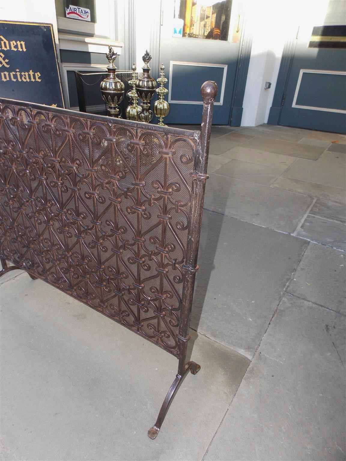 American Empire American Wrought Iron Ball Top Freestanding Fire Place Screen, Circa 1820 For Sale