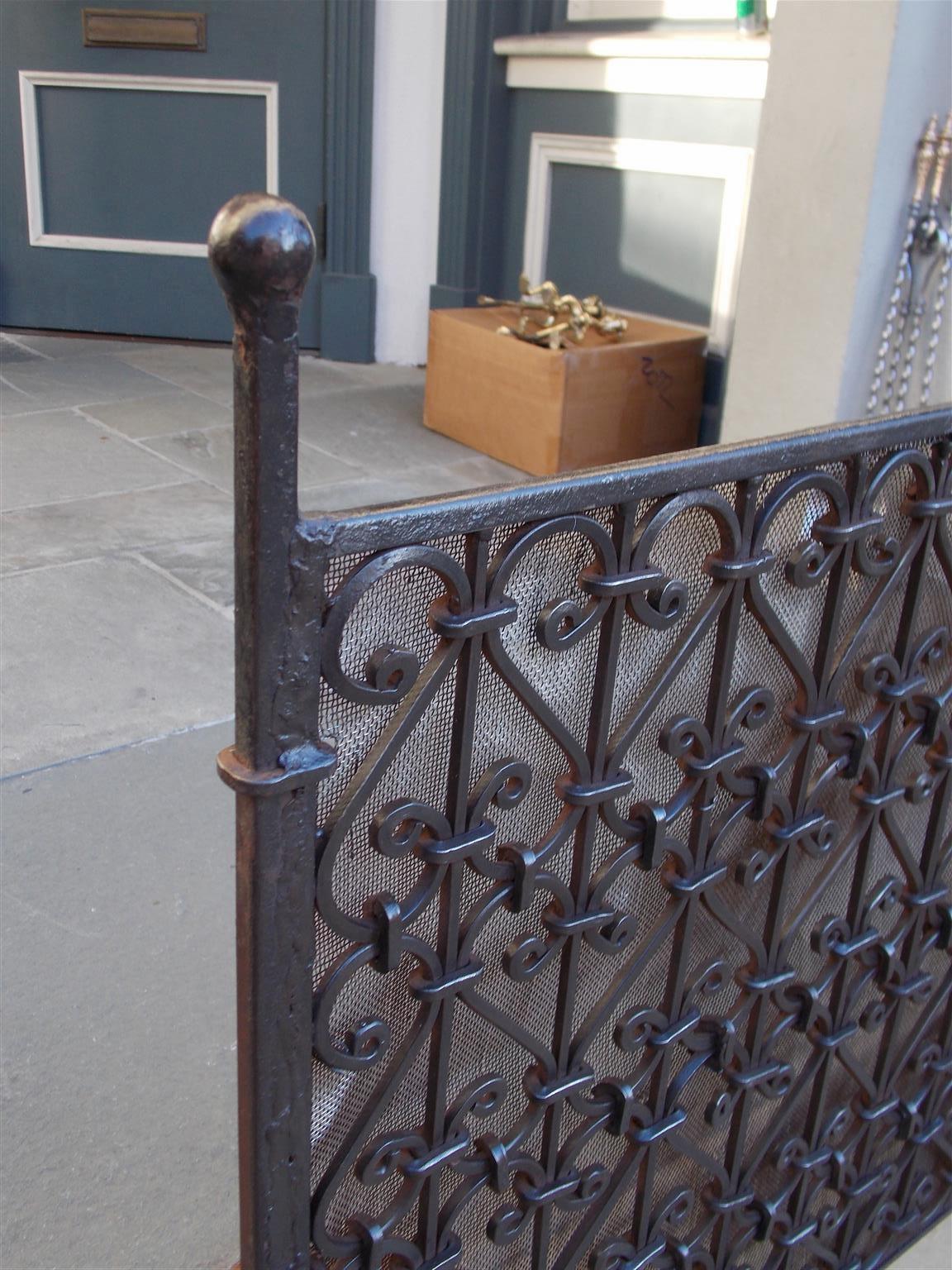 Hand-Crafted American Wrought Iron Ball Top Freestanding Fire Place Screen, Circa 1820 For Sale