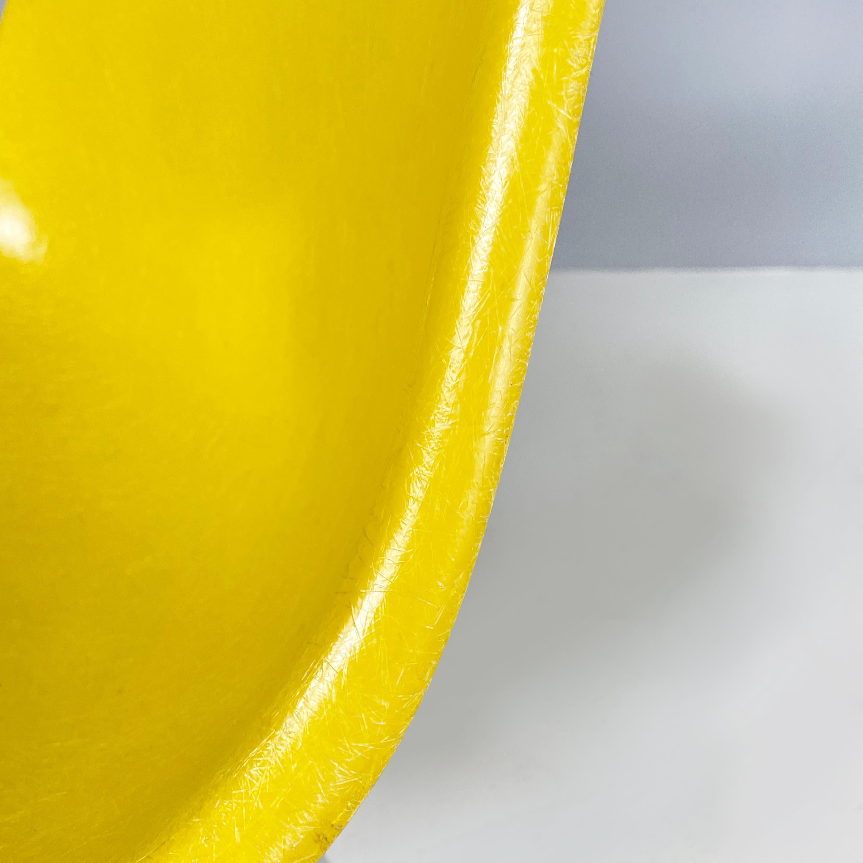 American Yellow Shell Chairs von Charles und Ray Eames für Herman Miller, 1970er Jahre im Angebot 6