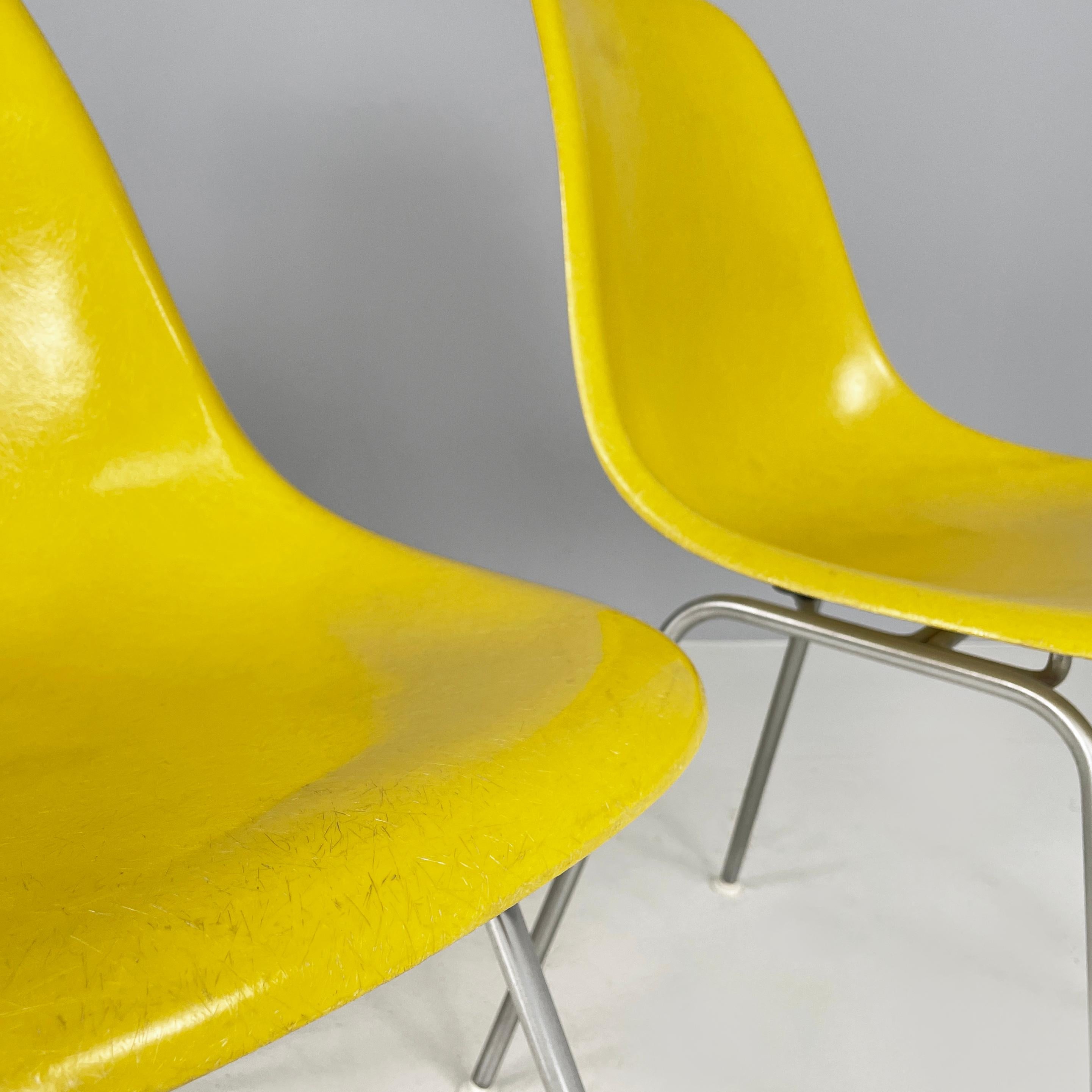 American Yellow Shell Chairs by Charles and Ray Eames for Herman Miller, 1970s For Sale 2