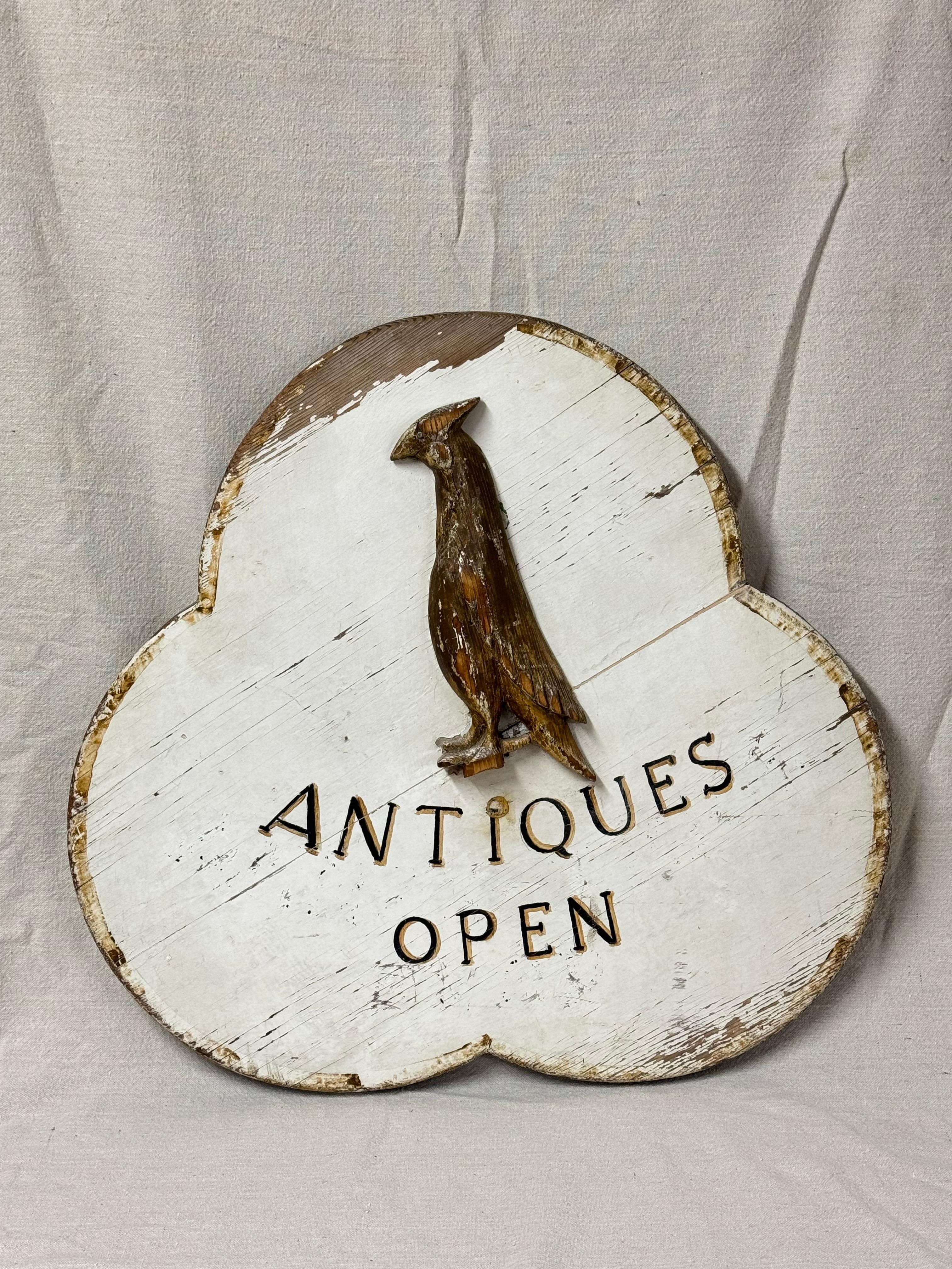 Americano Insegna di legno intagliata a mano del negozio di antiquariato Americana in vendita