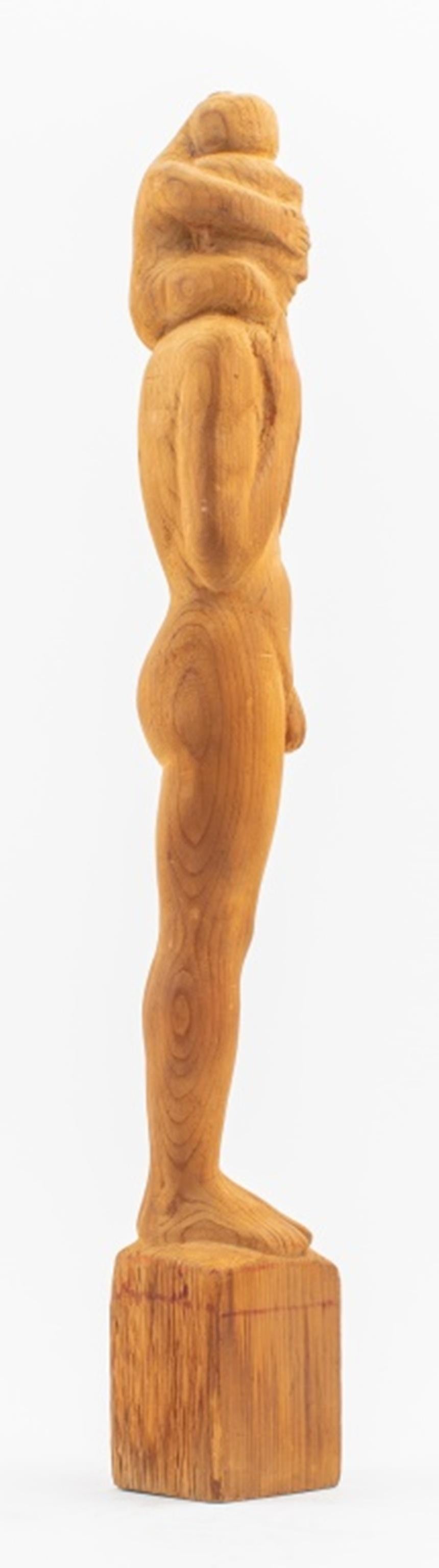 Bois Sculpture en bois d'un homme nu - Art populaire américain en vente