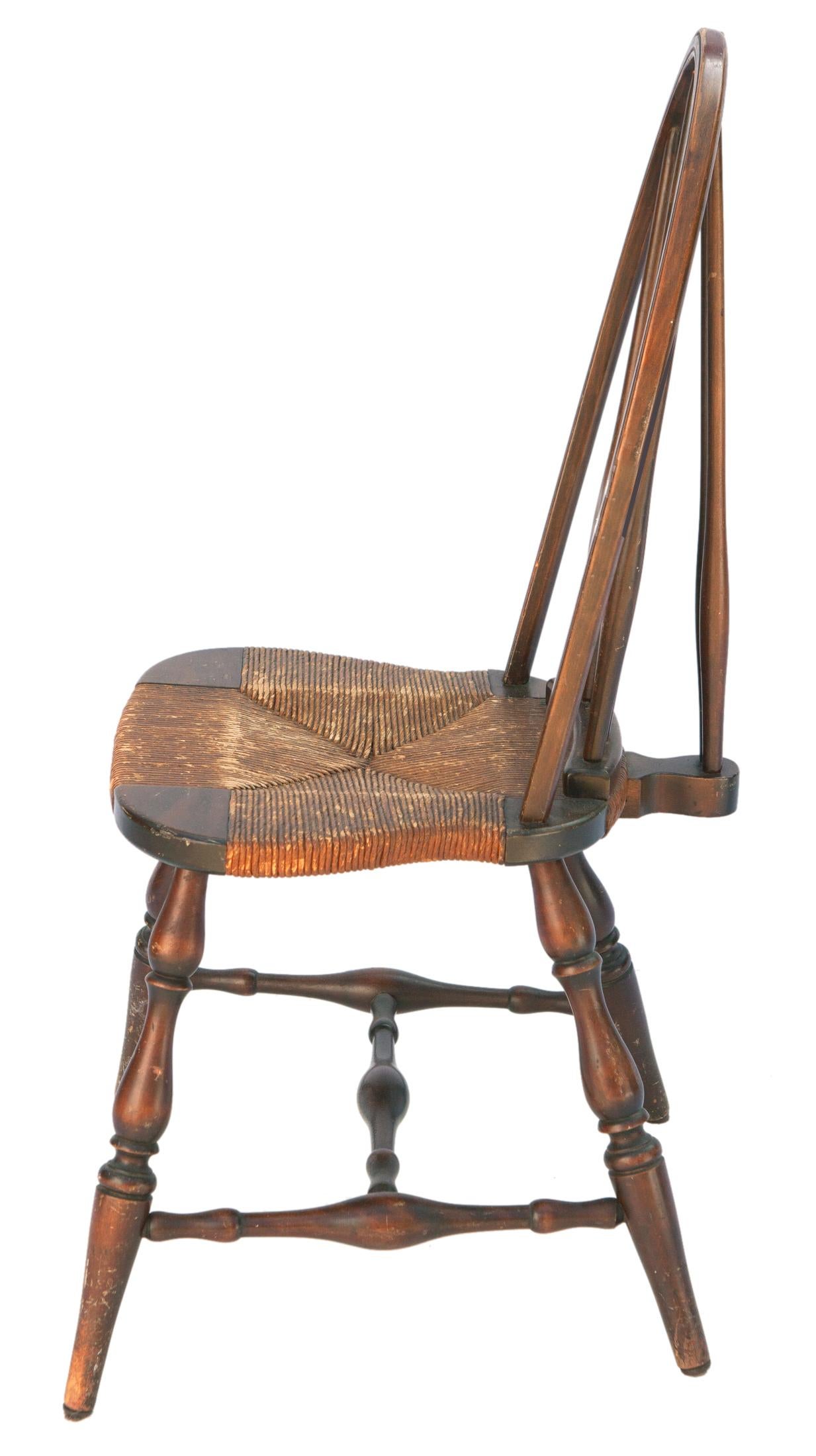 American Classical Americana Windsor Style Chair / Rush Seat For Sale