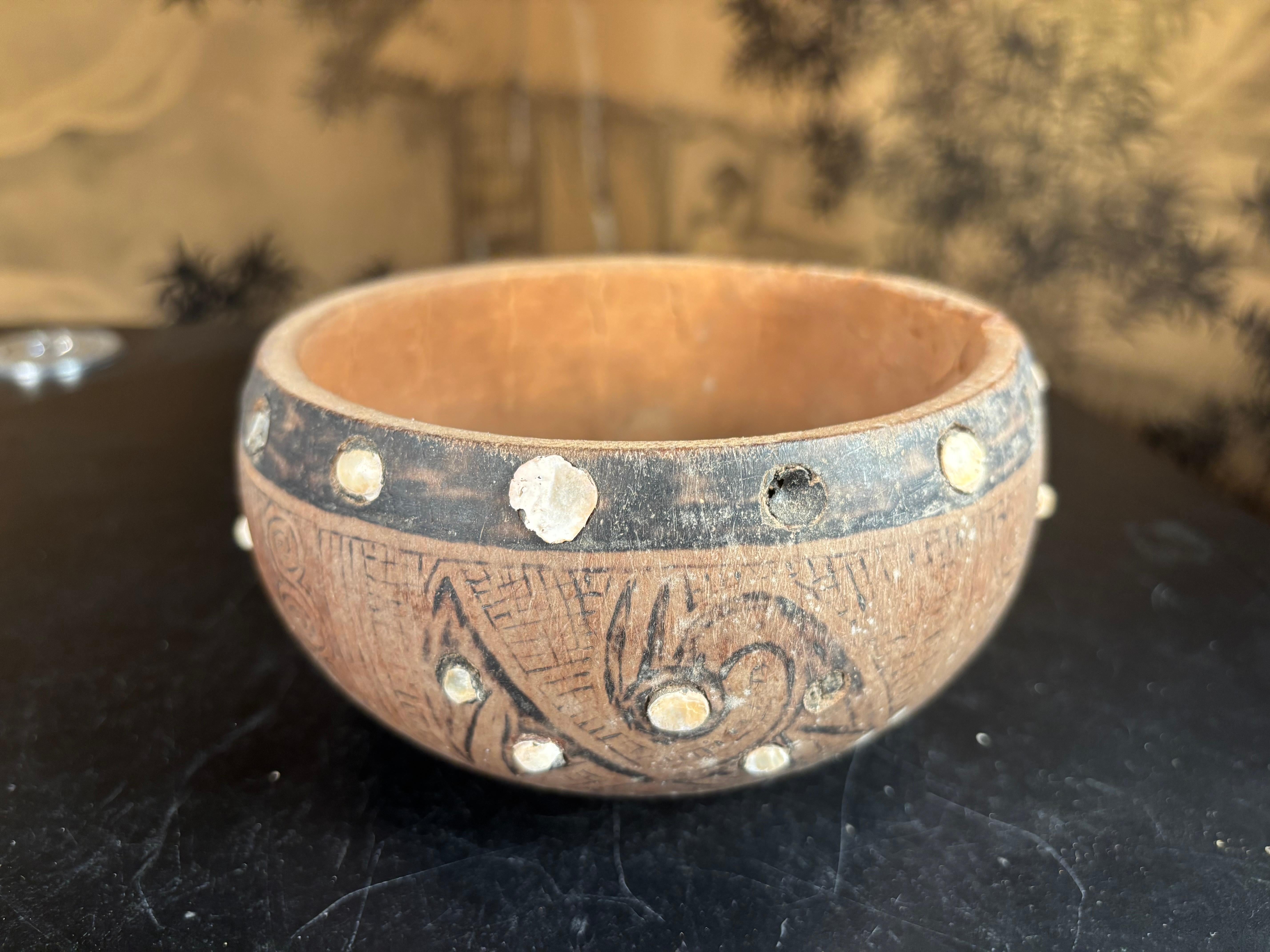Fait main Le plus ancien récipient à pyrogravure connu des Amériques, 400 ans après J.-C. en vente