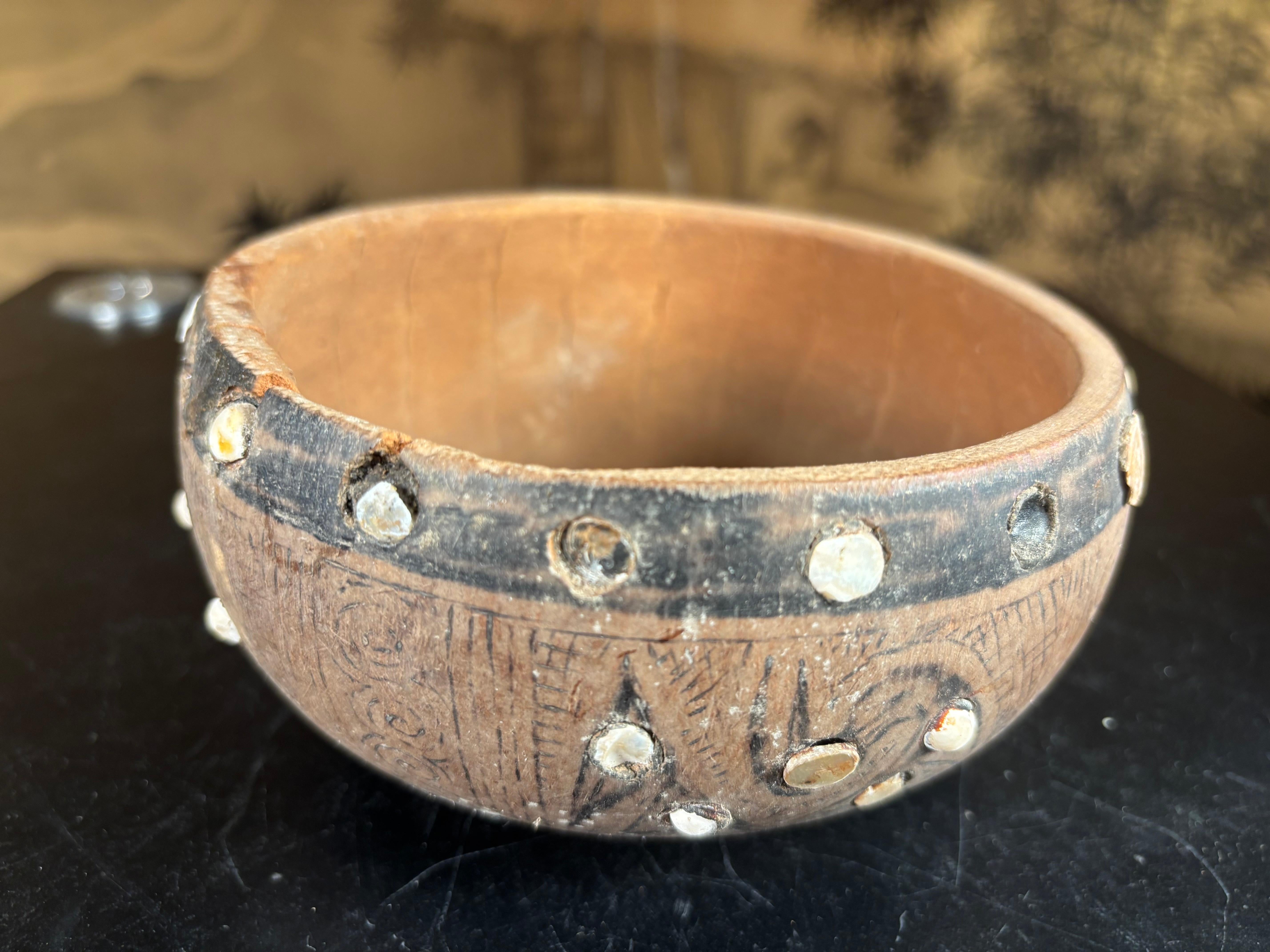 XVIIIe siècle et antérieur Le plus ancien récipient à pyrogravure connu des Amériques, 400 ans après J.-C. en vente