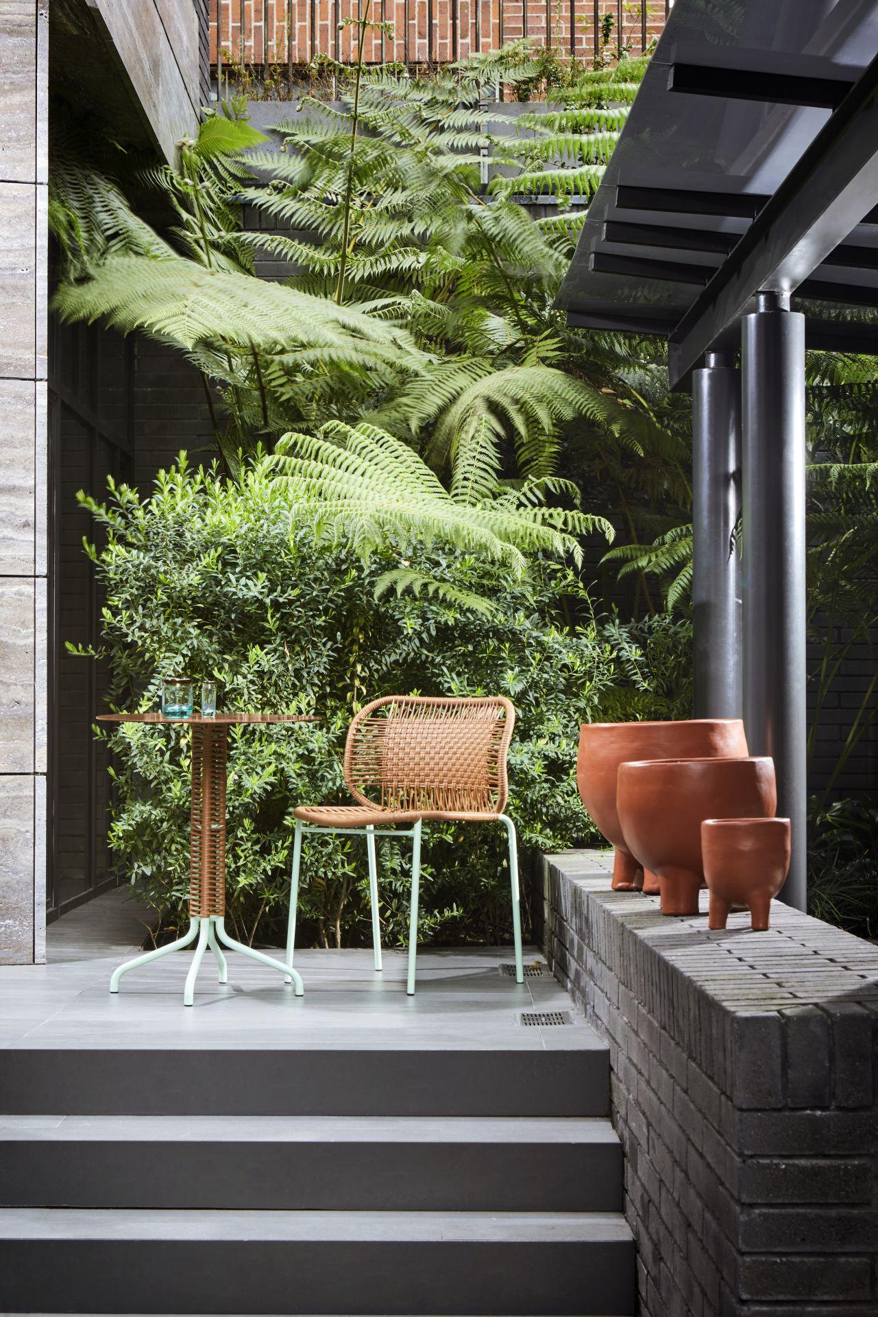 Ames Cielo Indoor und Outdoor stapelbarer Stuhl von Sebastian Herkner im Angebot 5