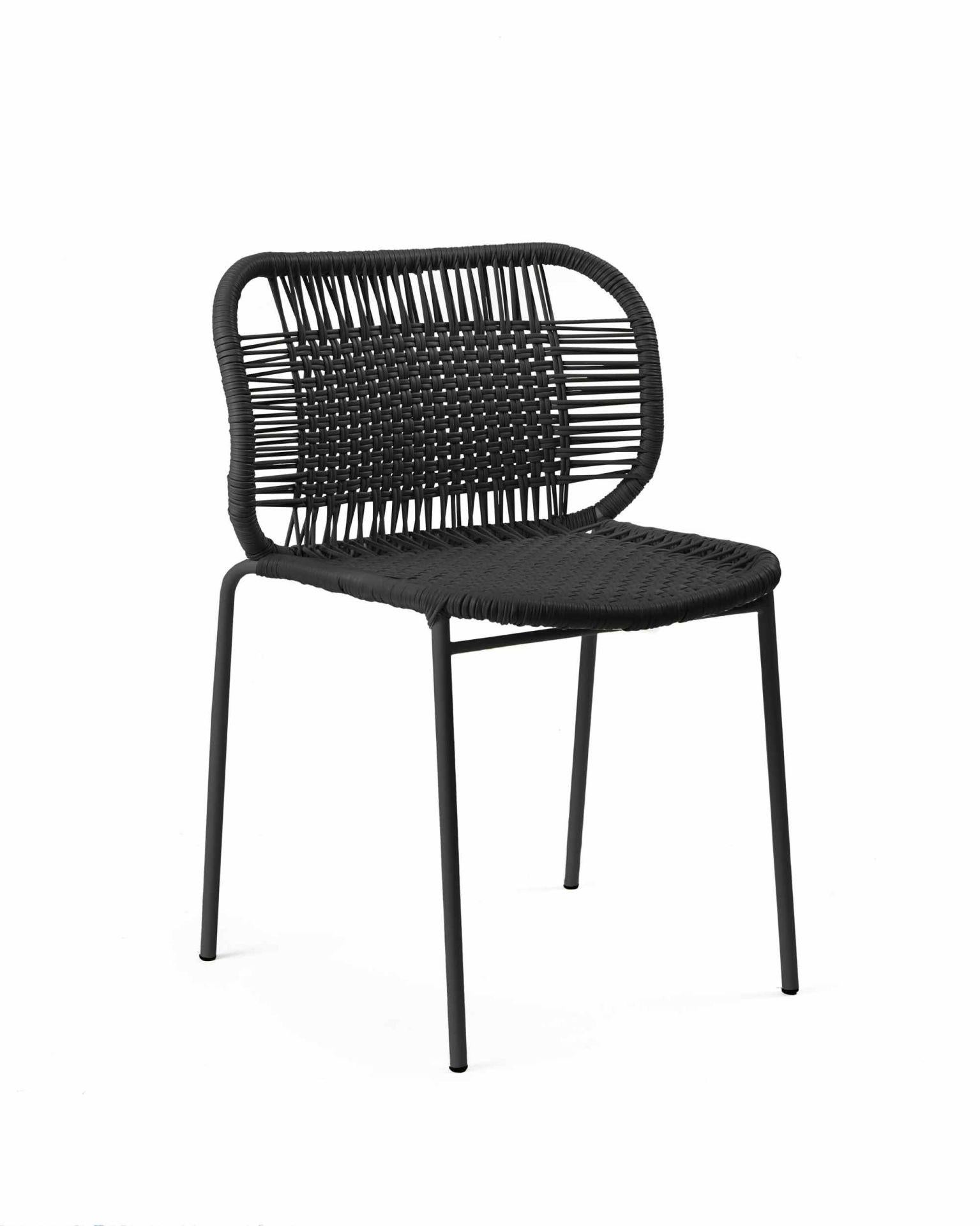 Ames Cielo Indoor und Outdoor stapelbarer Stuhl von Sebastian Herkner im Zustand „Neu“ im Angebot in New York, NY