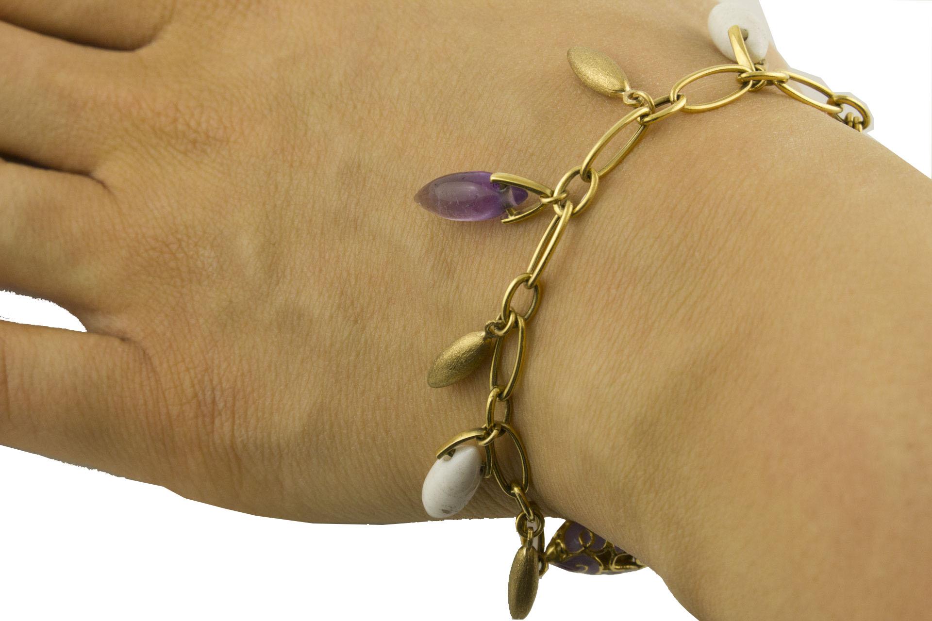 Women's Amethyst Stones, 18 kt  Yellow Gold Bracelet For Sale