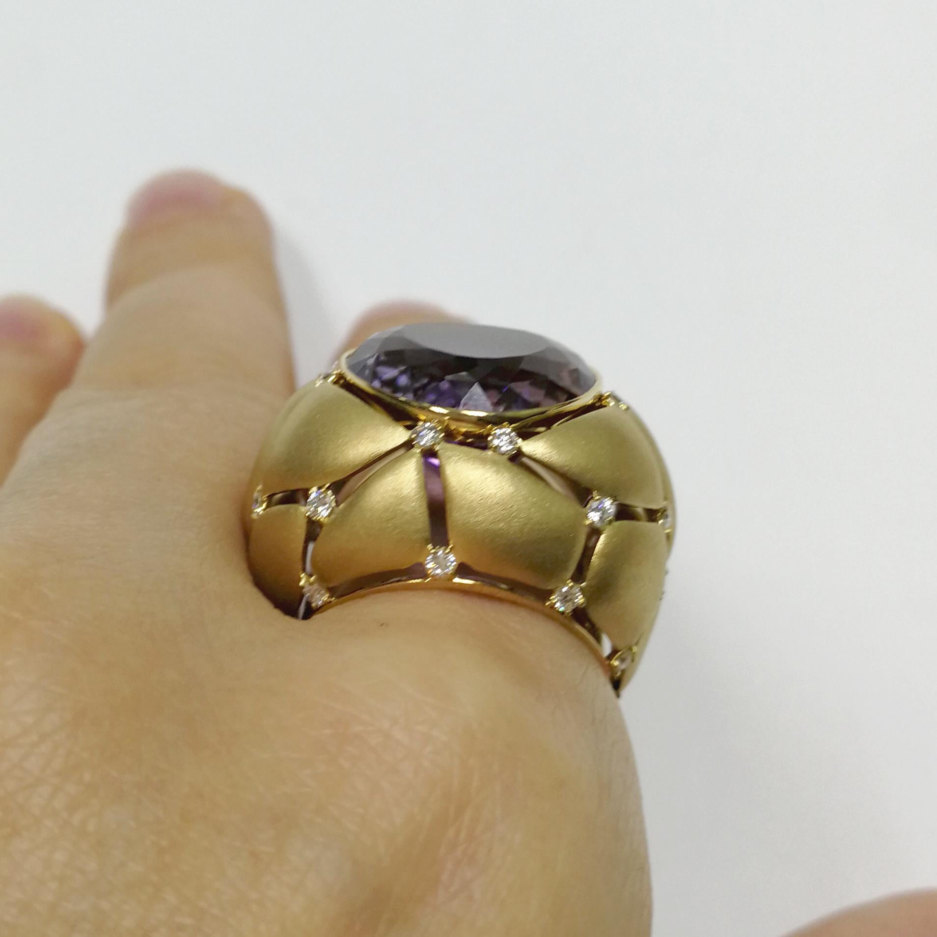 Amethyst 12.09 Carat White Diamonds 18 Karat Yellow Gold Ring 1
