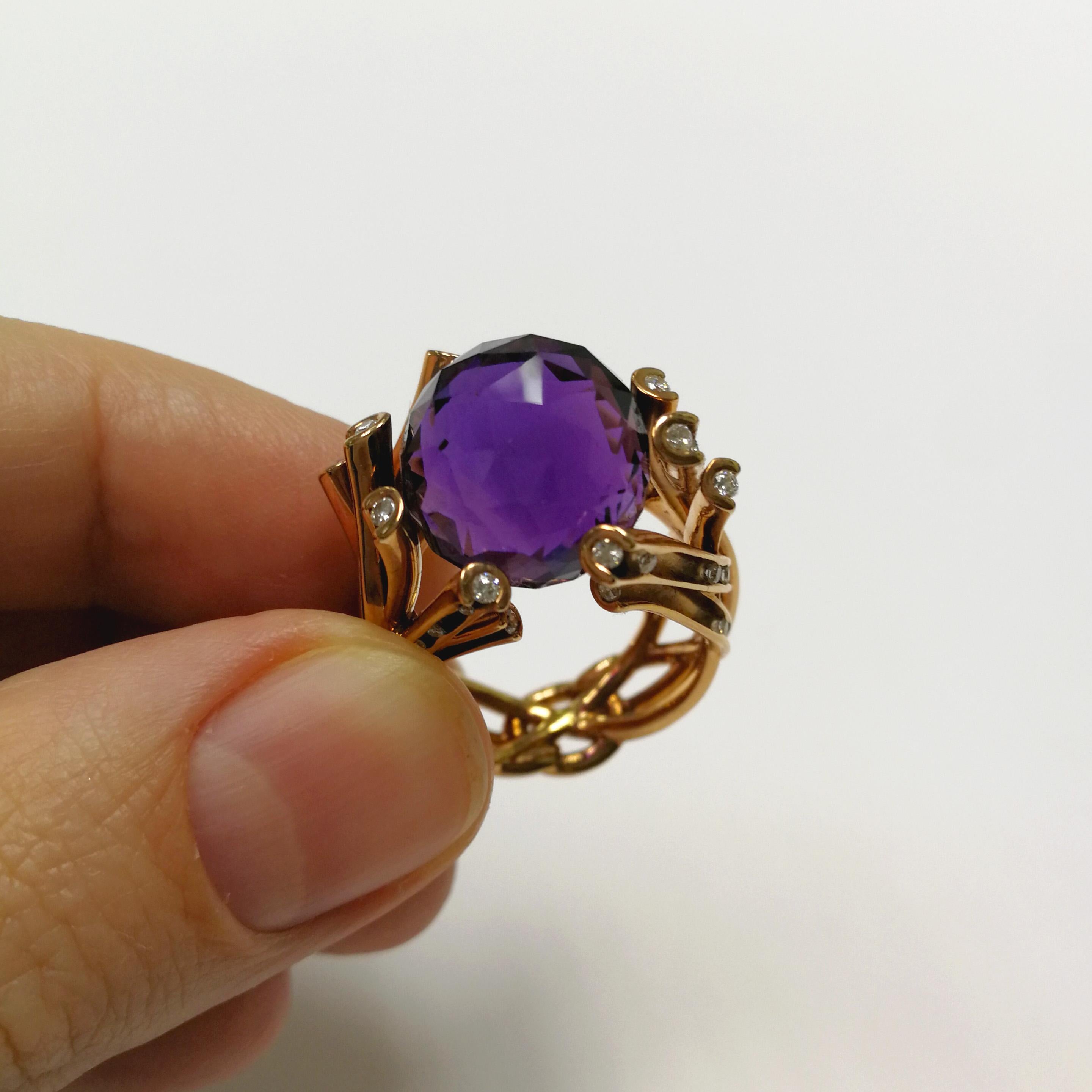 18 Karat Gelbgold Ring mit 13,99 Karat Amethyst und Diamanten (Art déco) im Angebot