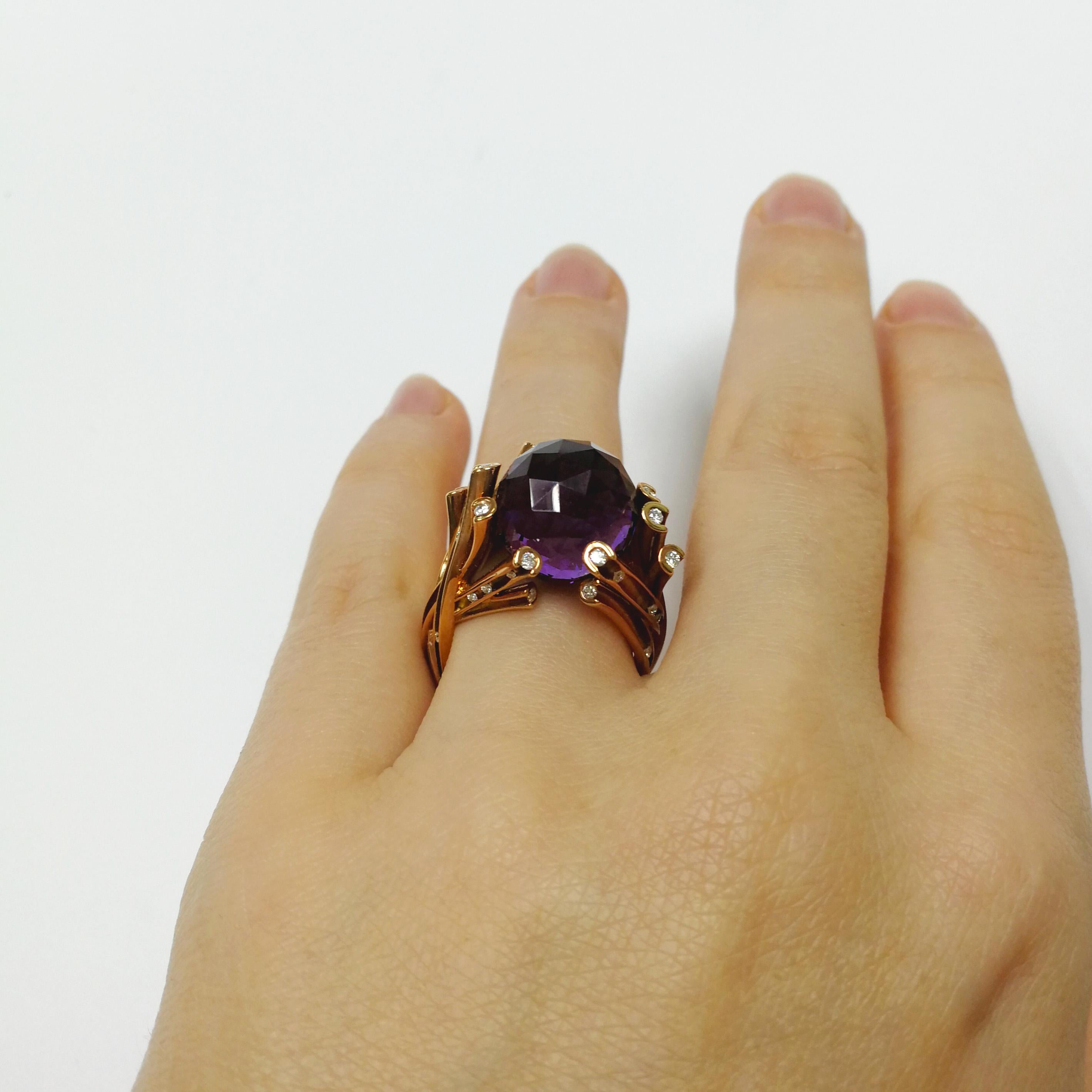 Round Cut Amethyst 13.99 Carat Diamonds 18 Karat Yellow Gold Ring For Sale