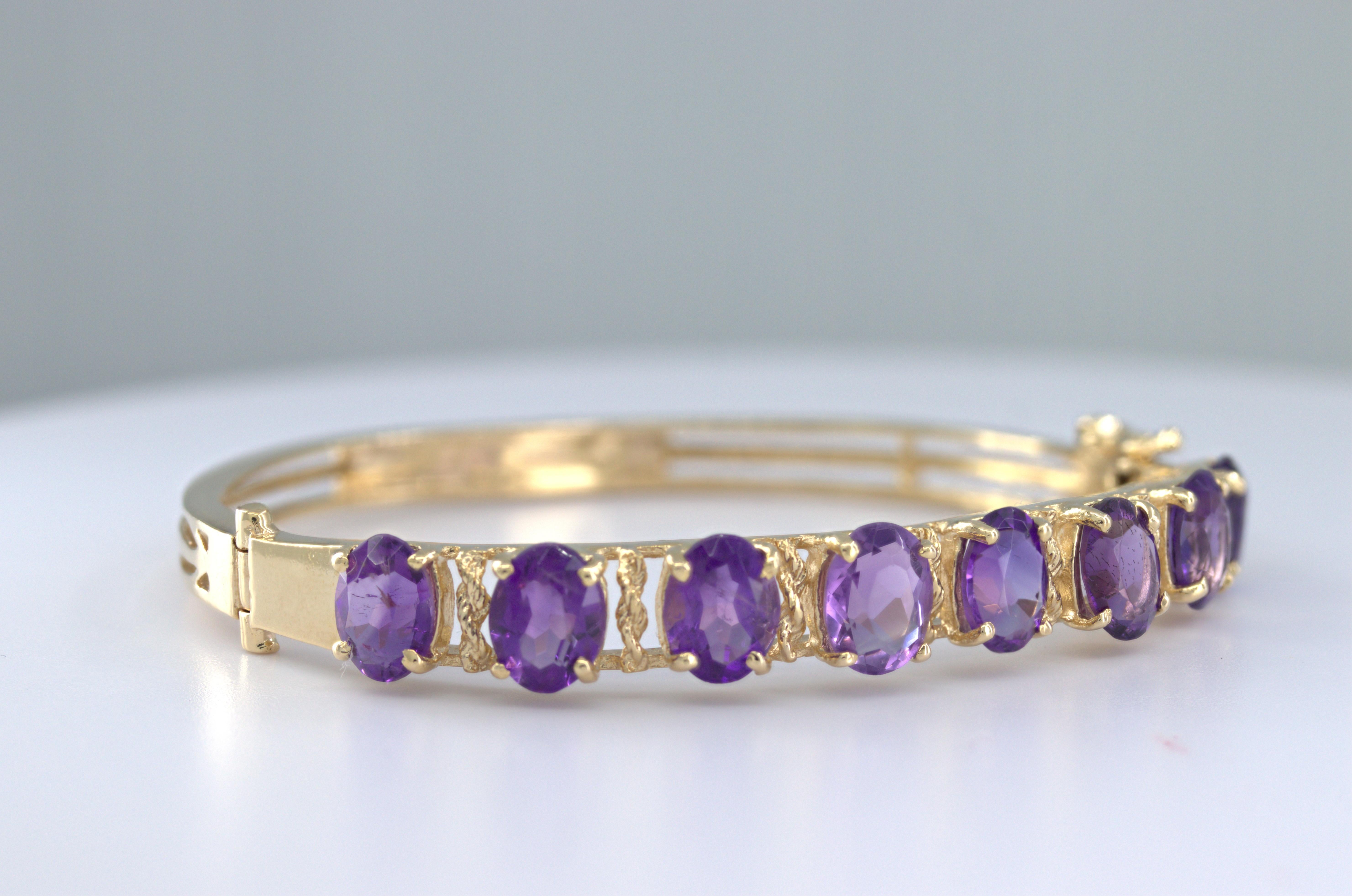 Amethyst, 14K Yellow Gold Bangle bracelet In Good Condition For Sale In Pleasant Hill, CA