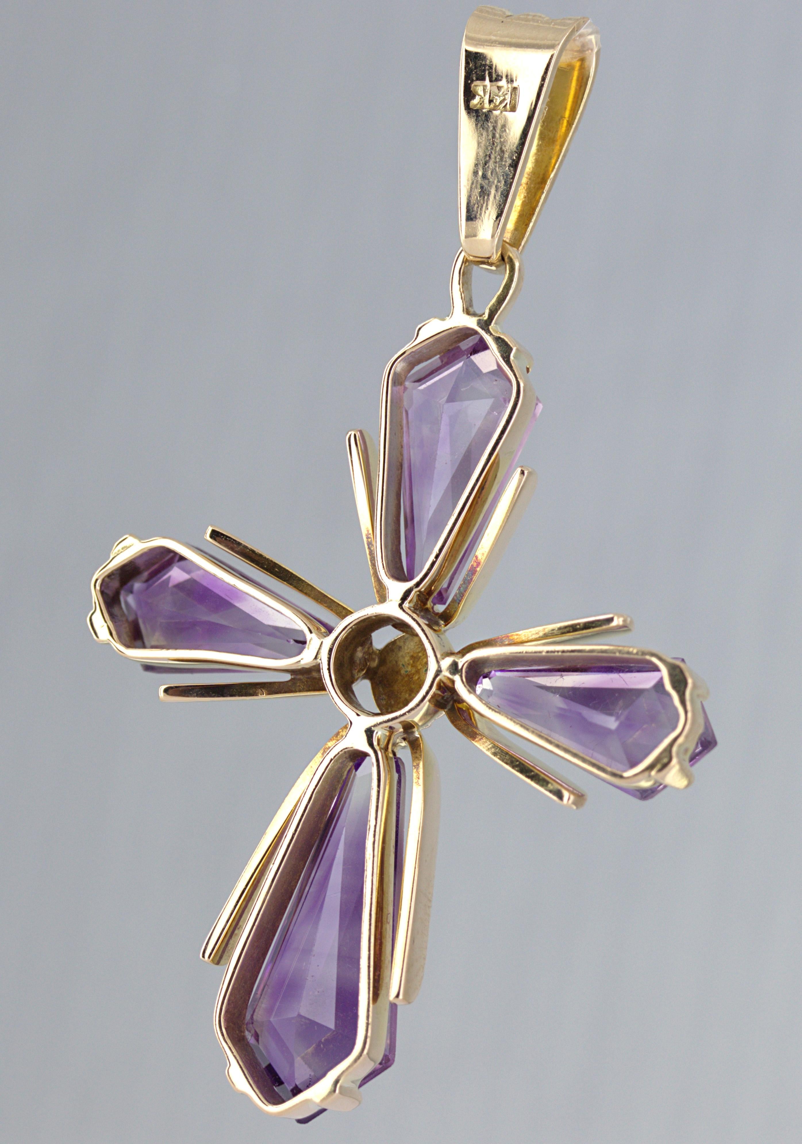 Women's or Men's Amethyst, 14K Yellow Gold Cross Pendant For Sale