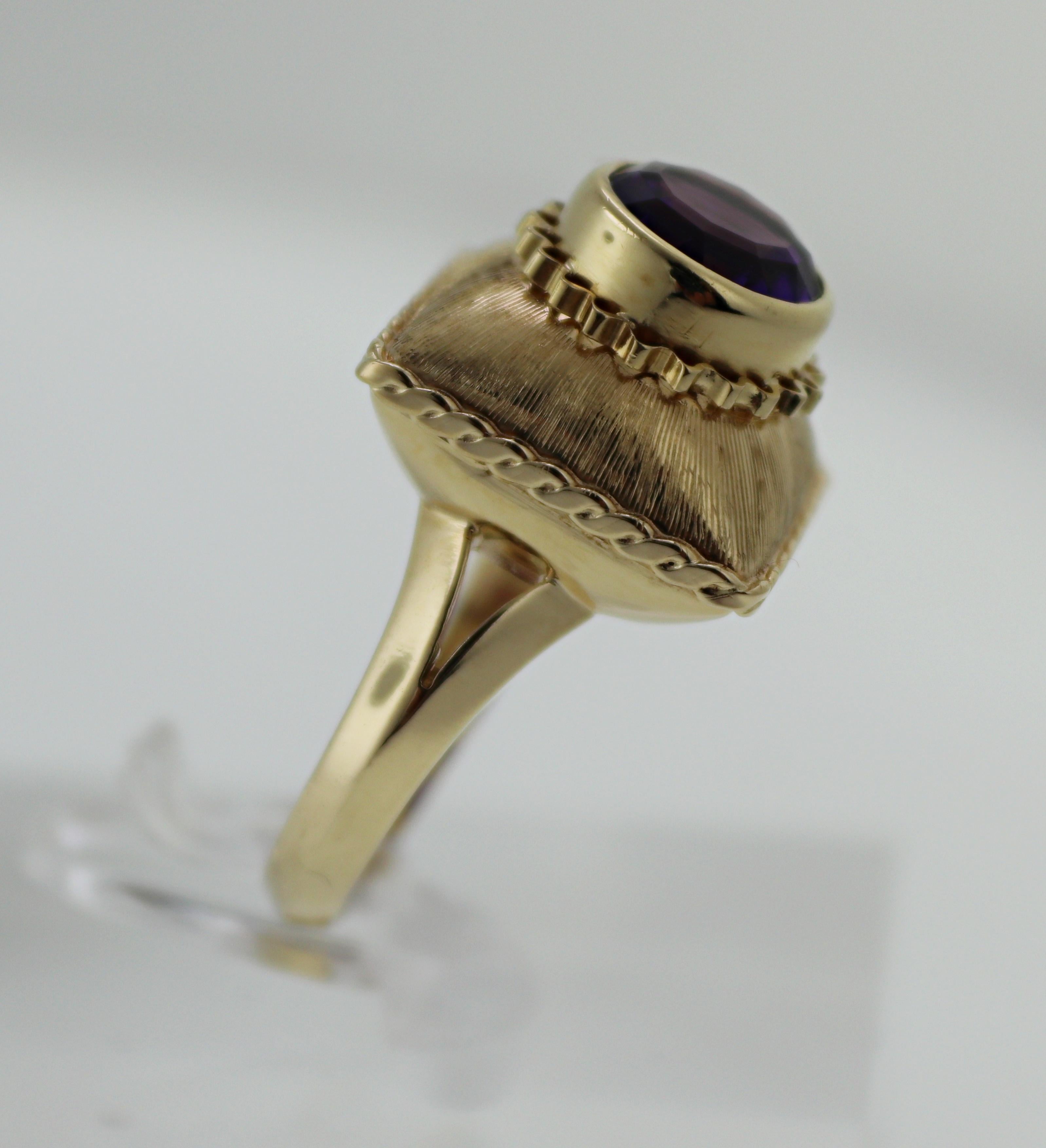 Amethyst 14k Yellow Gold Ring In Good Condition For Sale In Pleasant Hill, CA