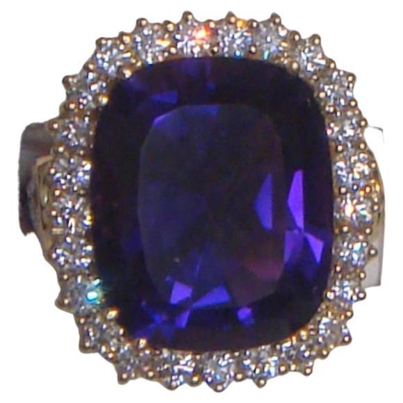 Cushion Cut Amethyst '16.12 Cts', Diamond '33=2.86 Cts', 18K Yellow Gold Ring For Sale