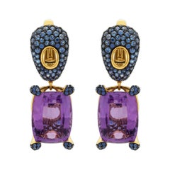 Boucles d'oreilles en or jaune 18 carats avec améthyste bleue et saphirs de 18,50 carats