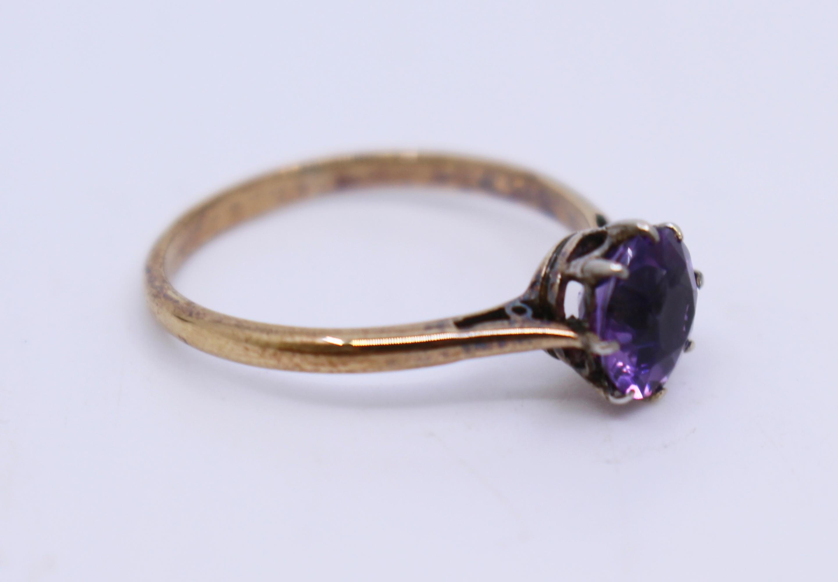 Amethyst 18-Carat Yellow Gold Ring In Good Condition For Sale In Worcester, Worcestershire