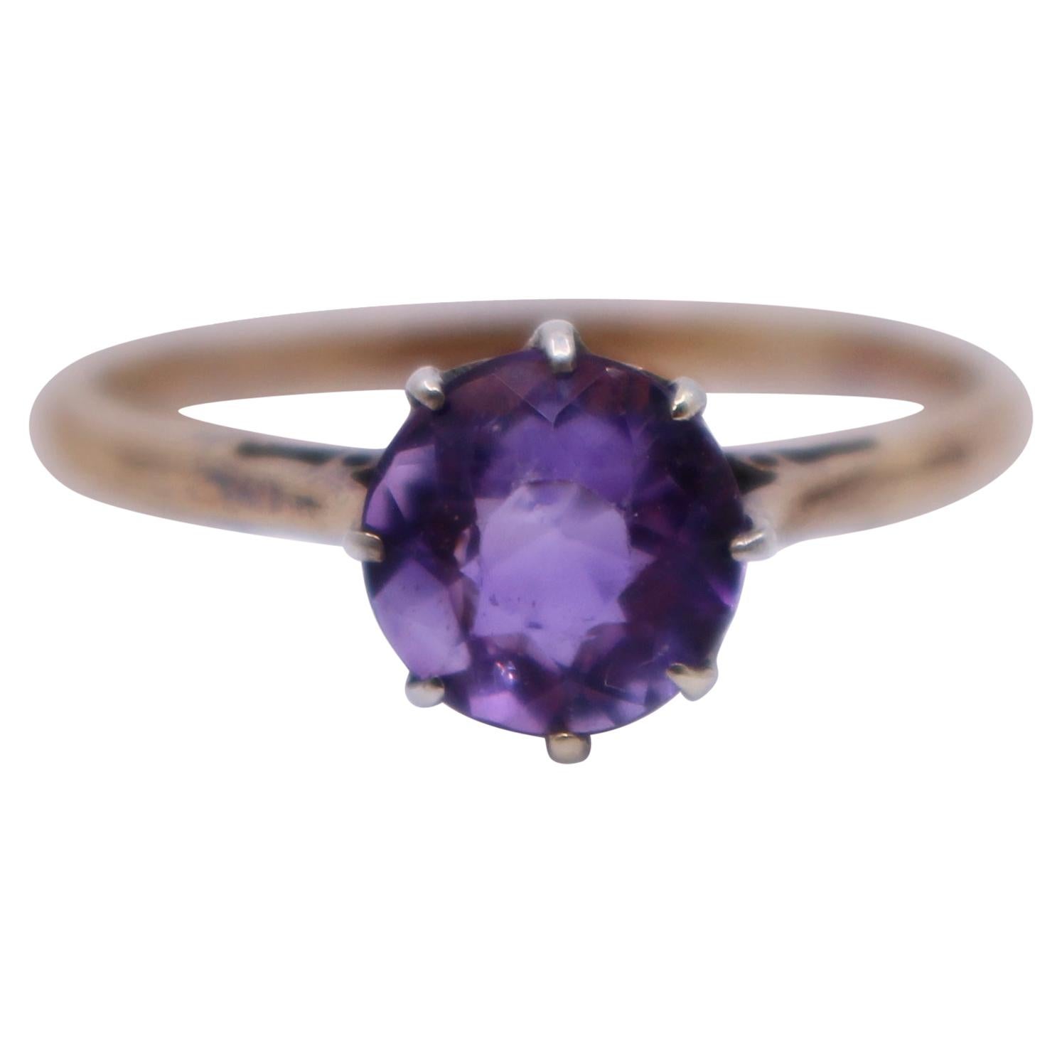 Amethyst 18-Carat Yellow Gold Ring For Sale