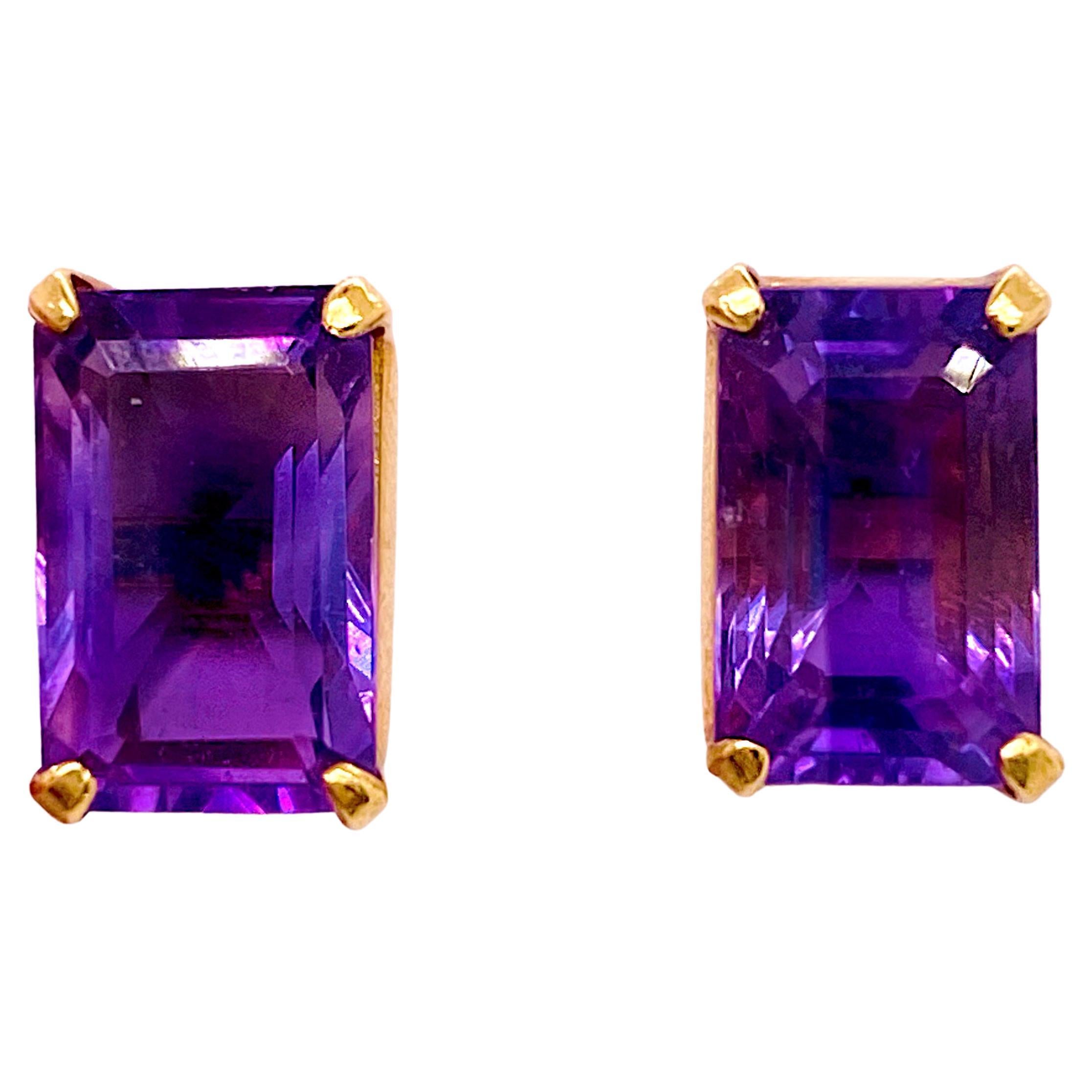 Amethyst 18K Gold Earring, 9.28 Carat Studs 18Kt Yellow Gold Emerald Cut, 18 kt For Sale