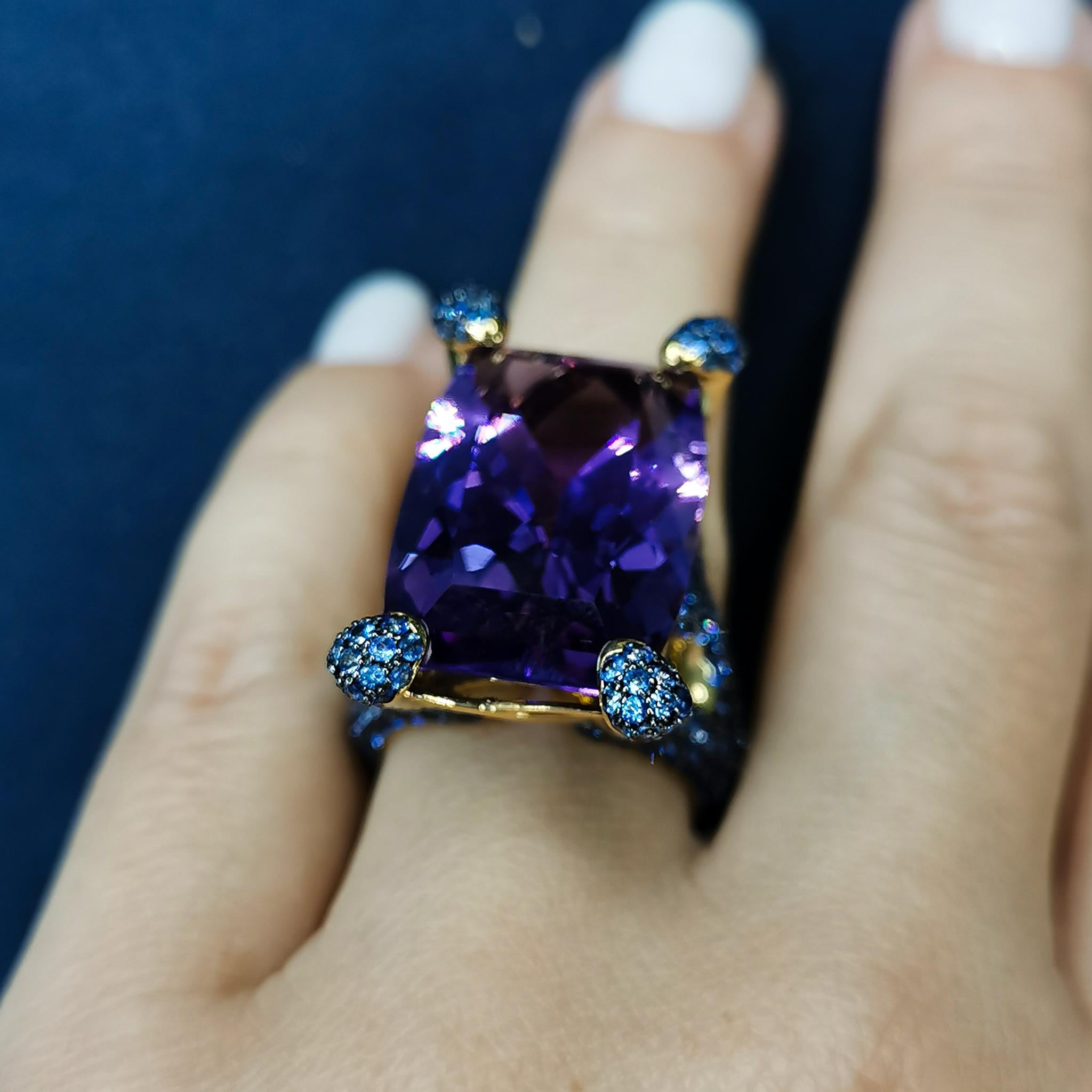 Amethyst 22,06 Karat Blaue Saphire 18 Karat Gelbgold Ring im Angebot 3